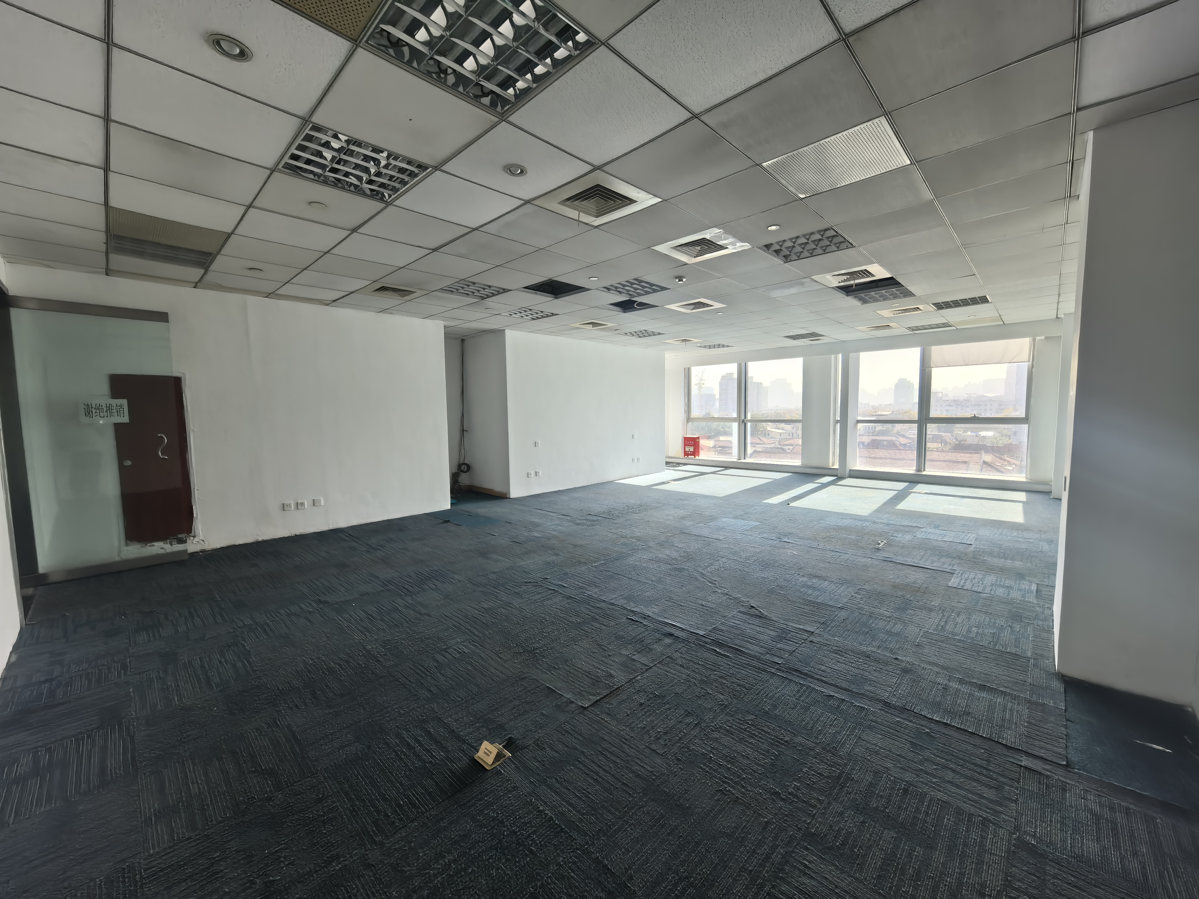 南京西路晶采世纪大厦126平米写字楼出租