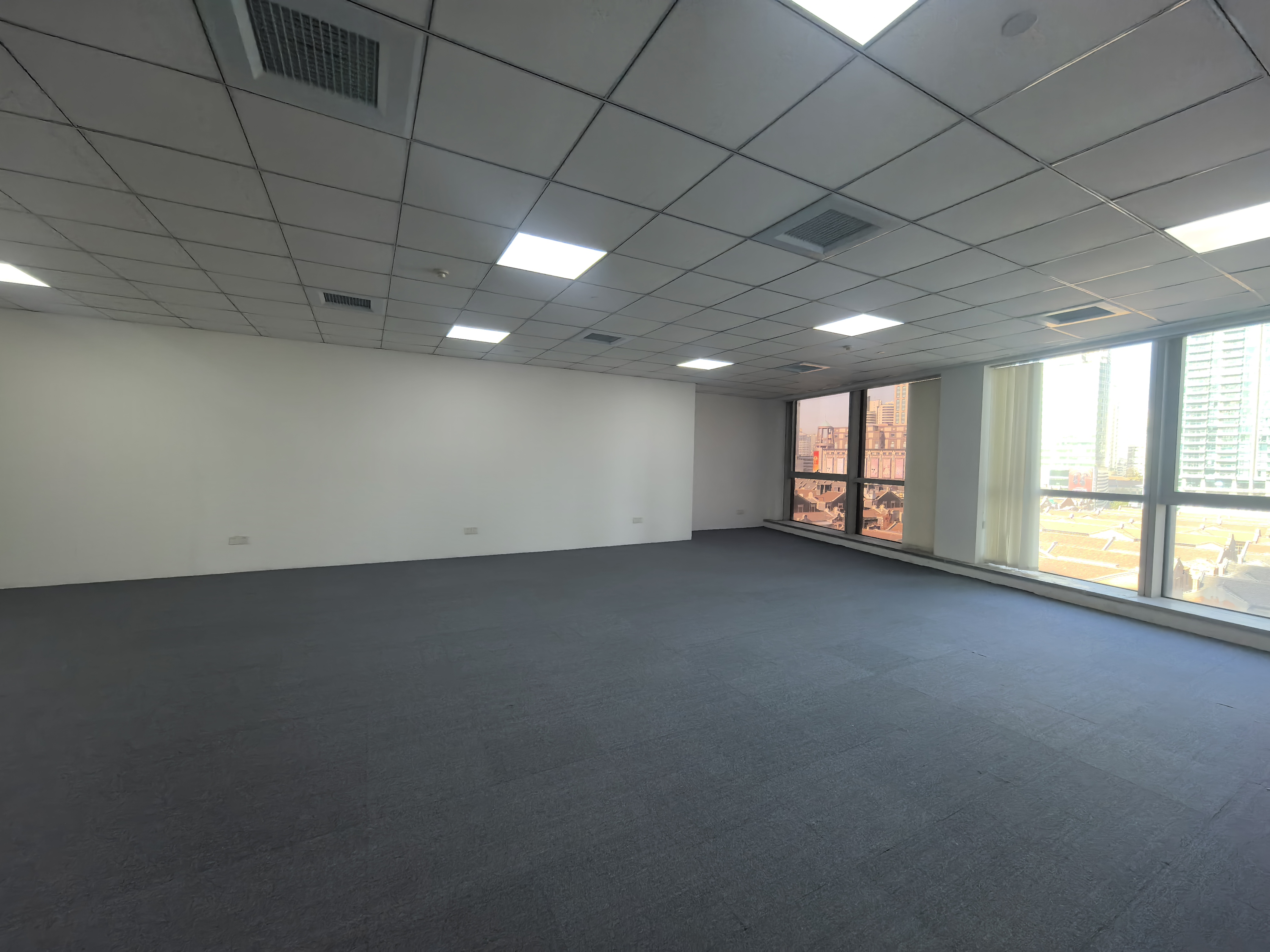 南京西路晶采世纪大厦109平米写字楼出租