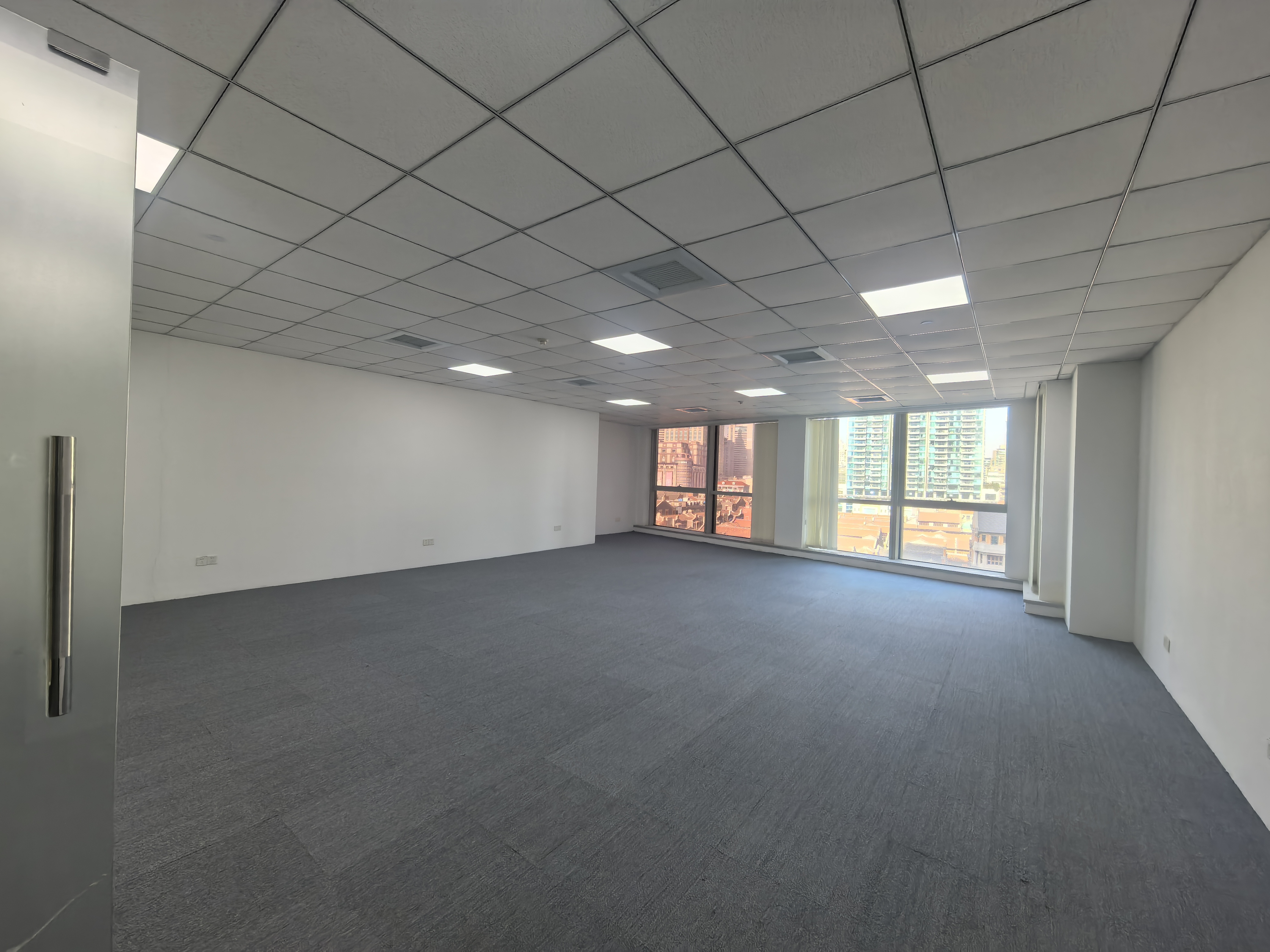 南京西路晶采世纪大厦109平米写字楼出租