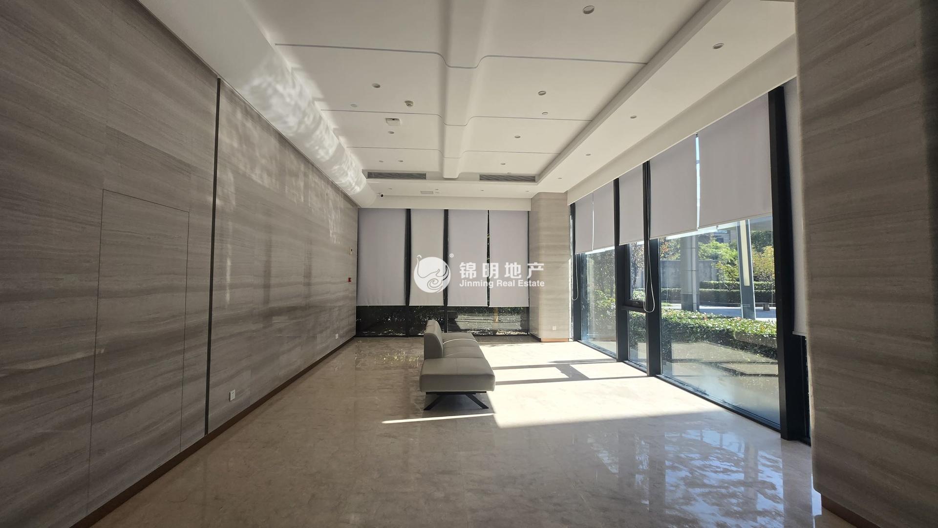 华漕虹桥富力中心954平米写字楼出租