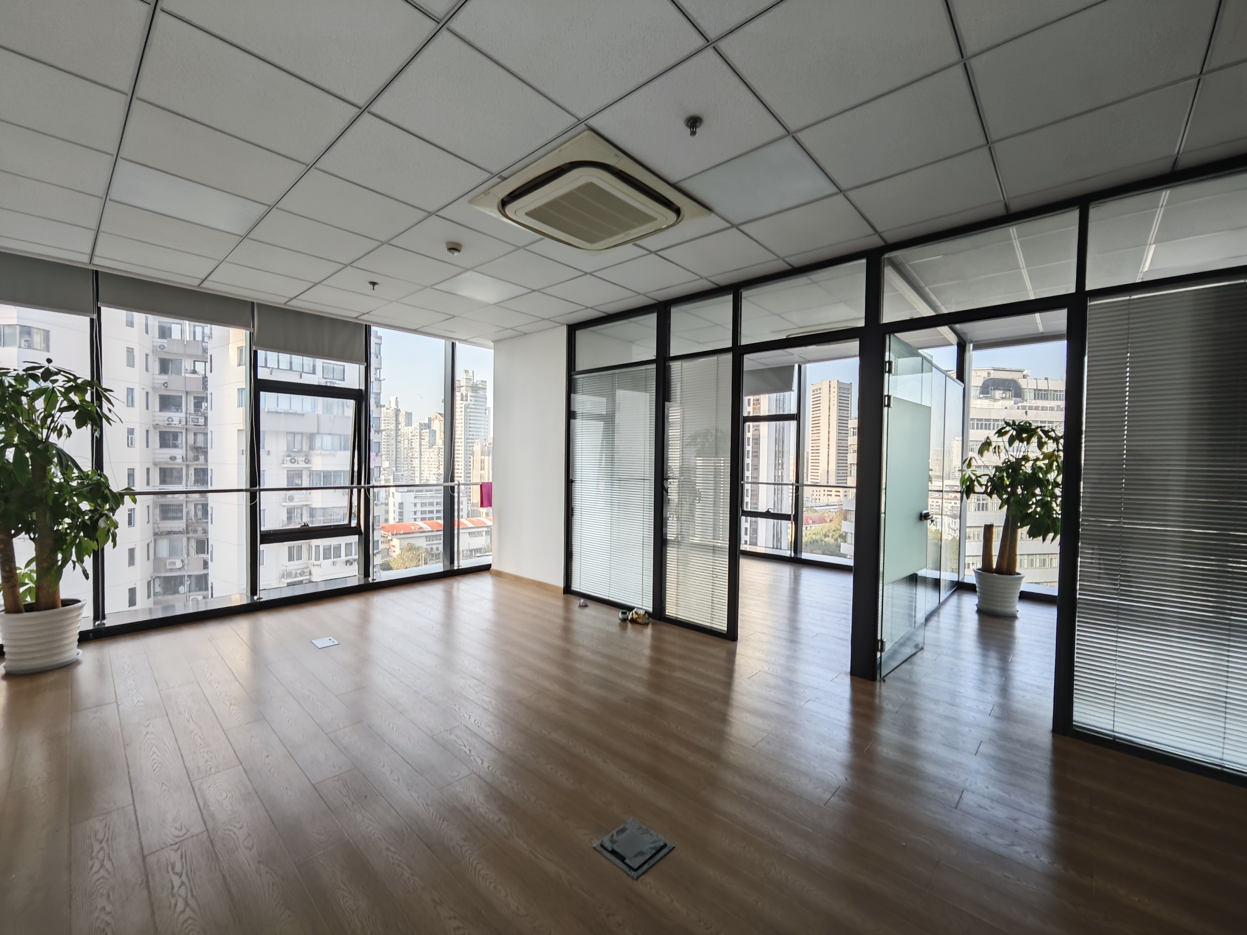 曹杨汇融大厦94平米写字楼出租