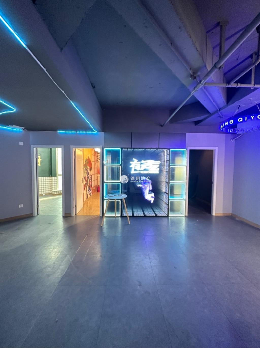 鞍山远洋广场198平米写字楼出租