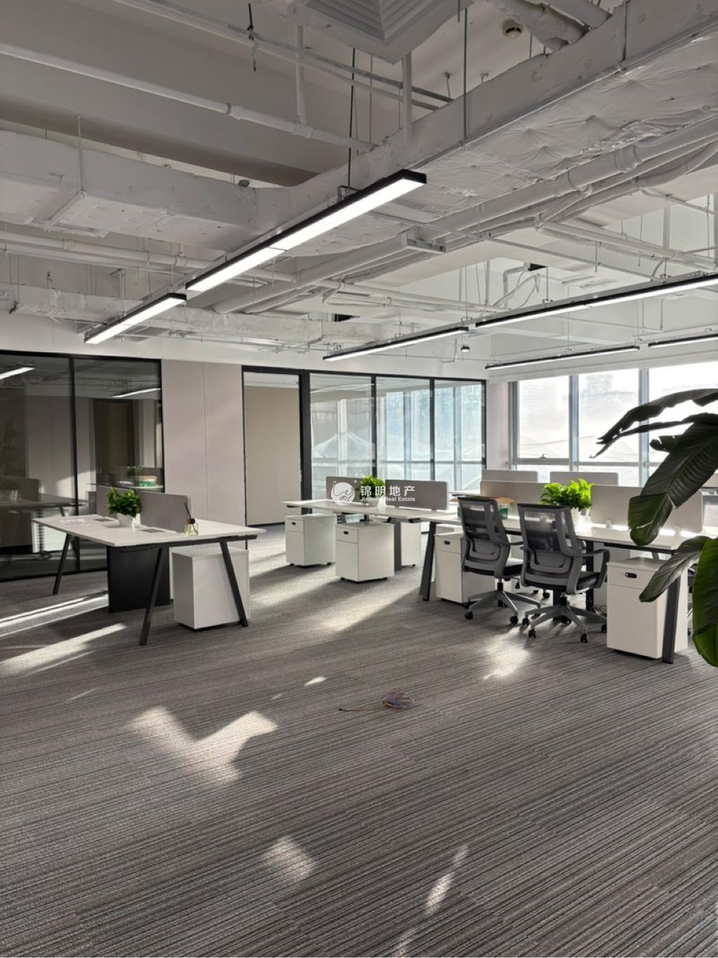 利星行广场137平米写字楼出租