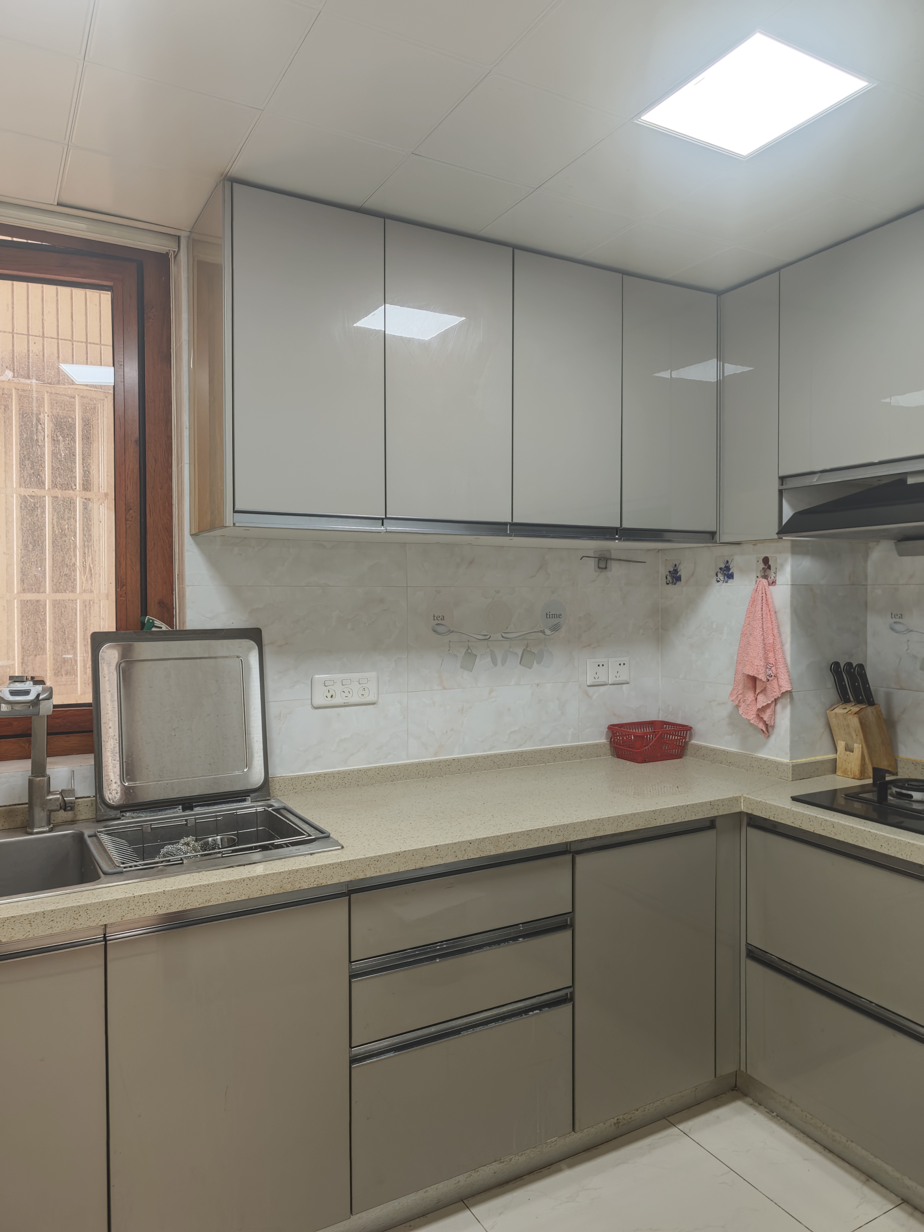 曲阳沪办大厦70平米写字楼出租