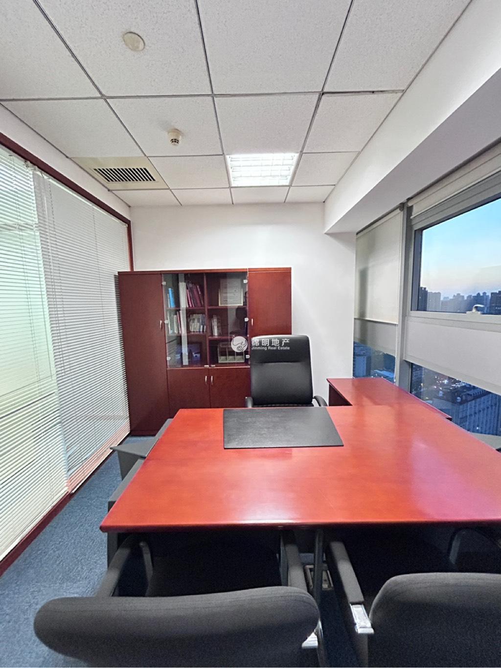 静安寺静安中华大厦102平米写字楼出租