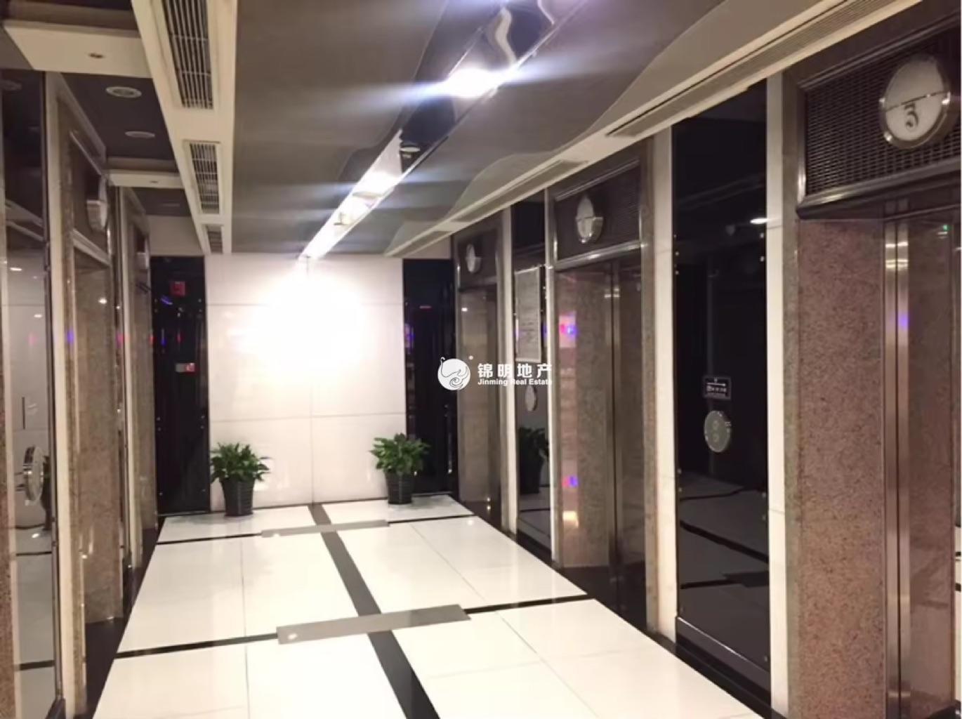 静安寺静安中华大厦138平米写字楼出租