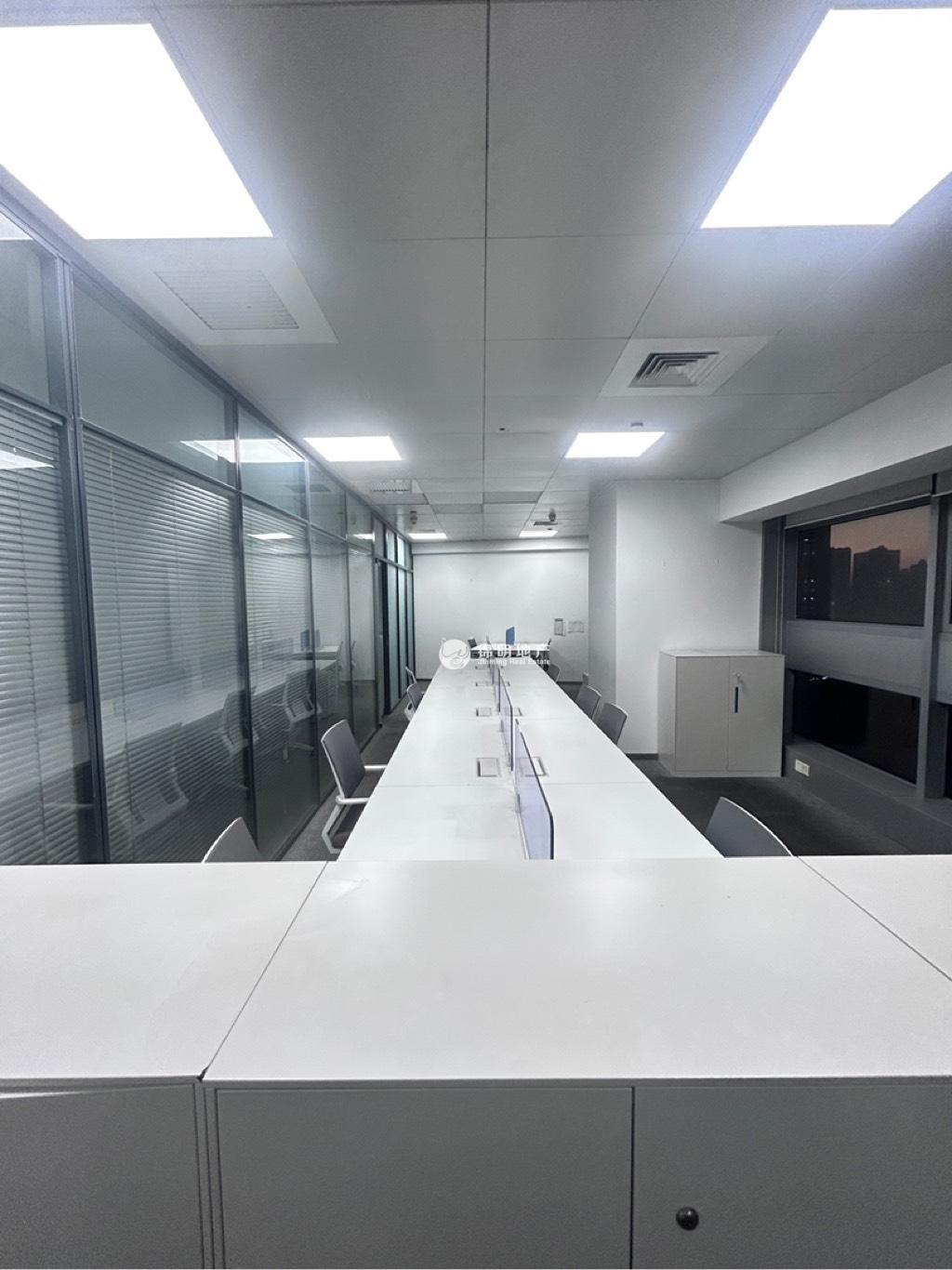 静安寺静安中华大厦138平米写字楼出租