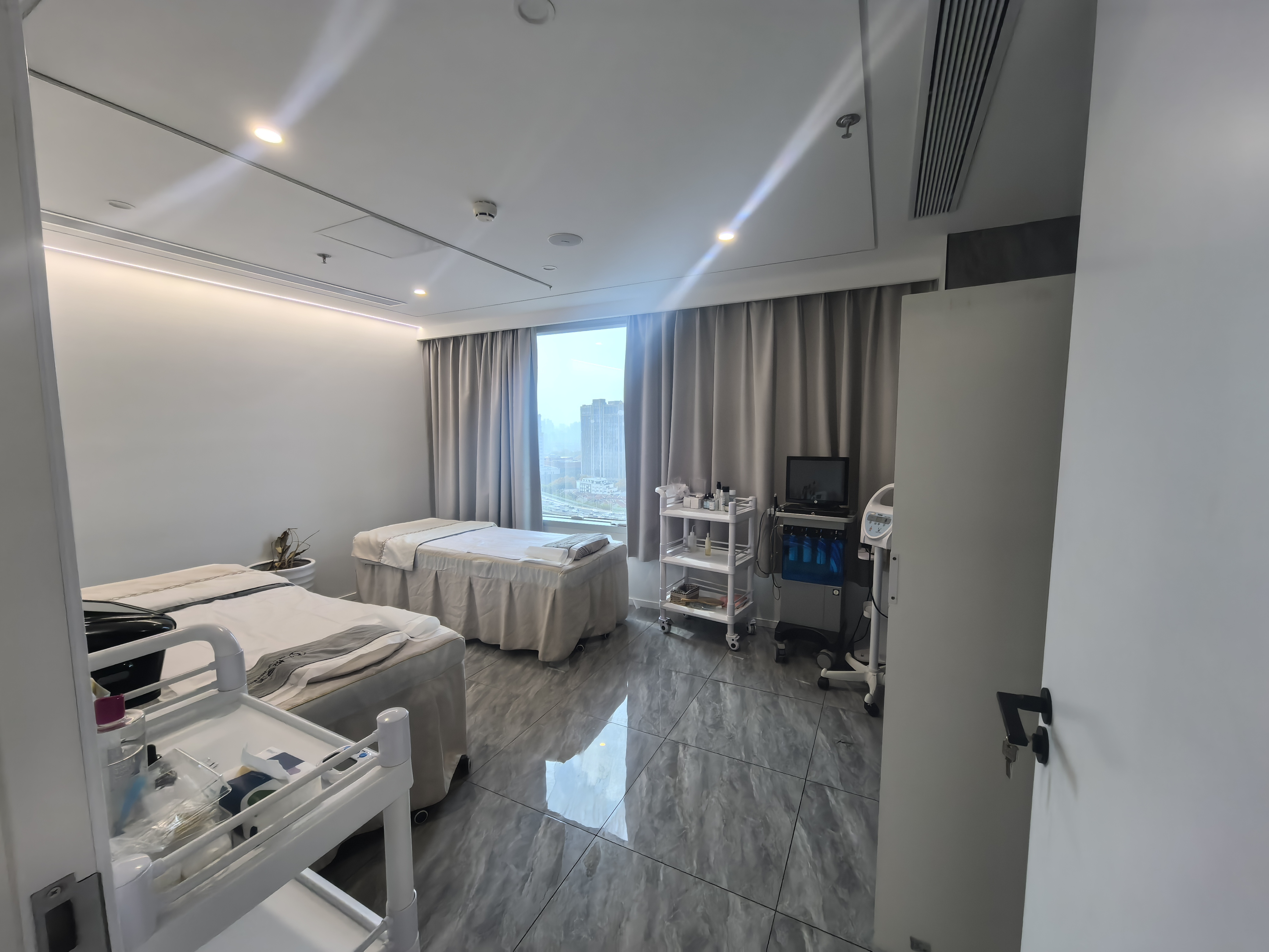 淮海中路瑞安广场123平米写字楼出租