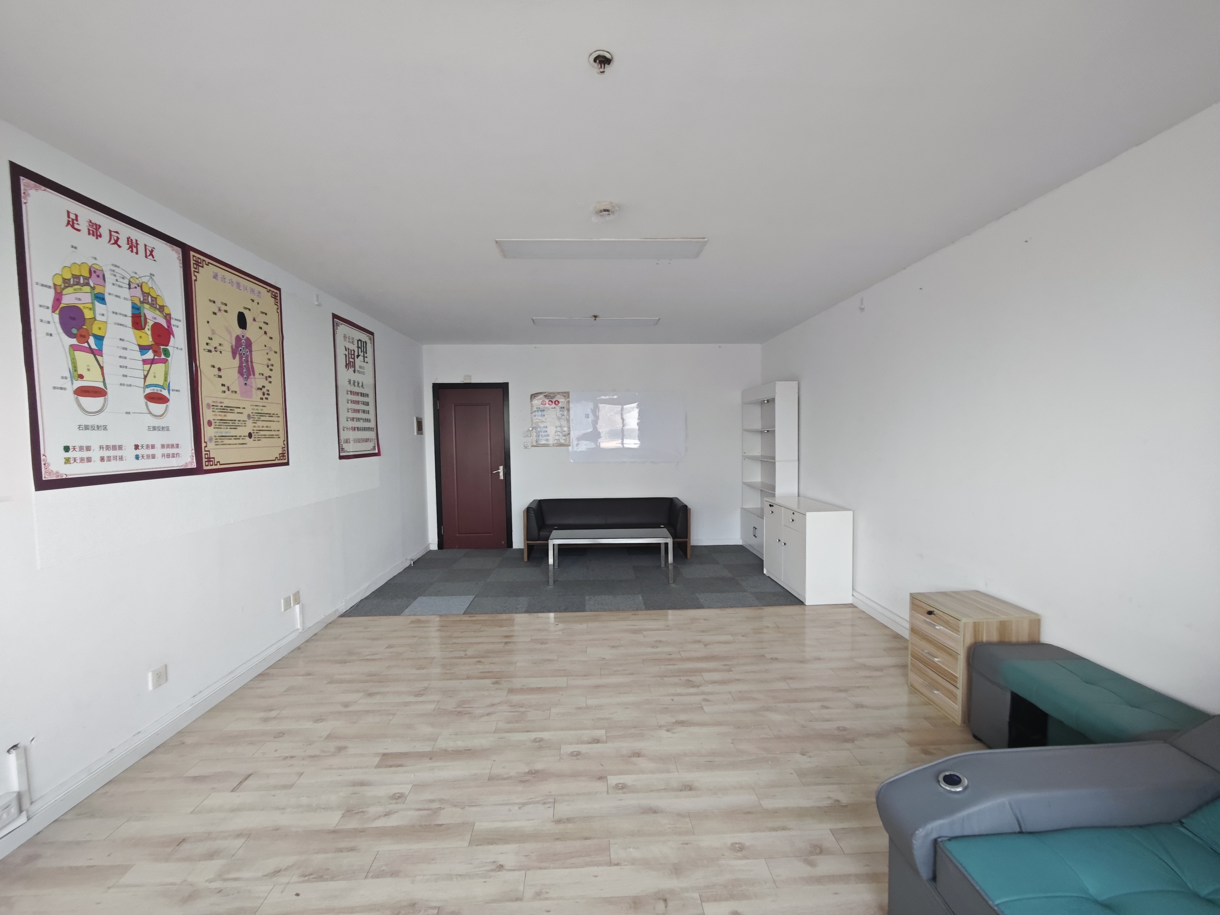 曹杨中谊大厦56平米写字楼出租