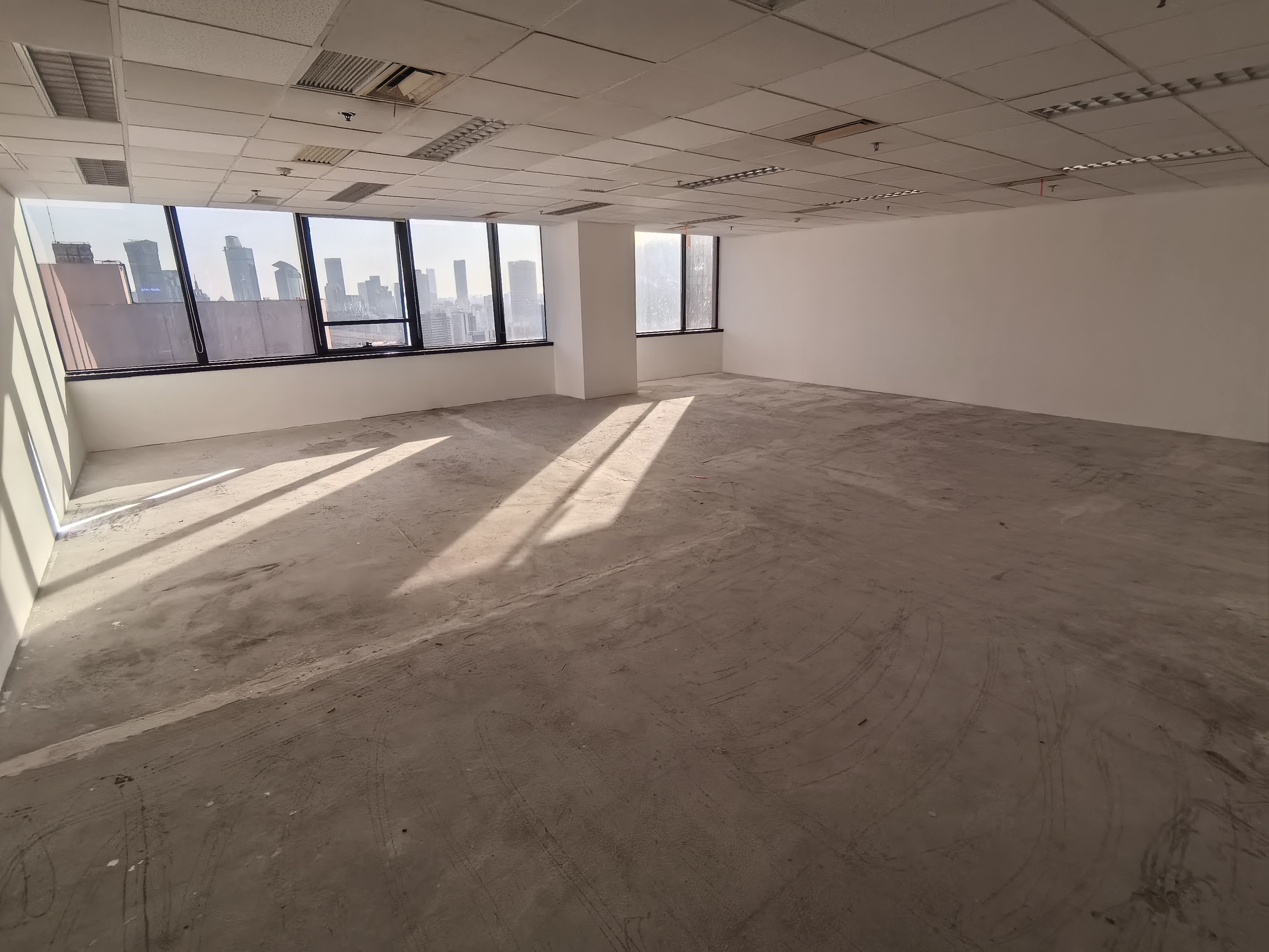 不夜城嘉里不夜城130平米写字楼出租