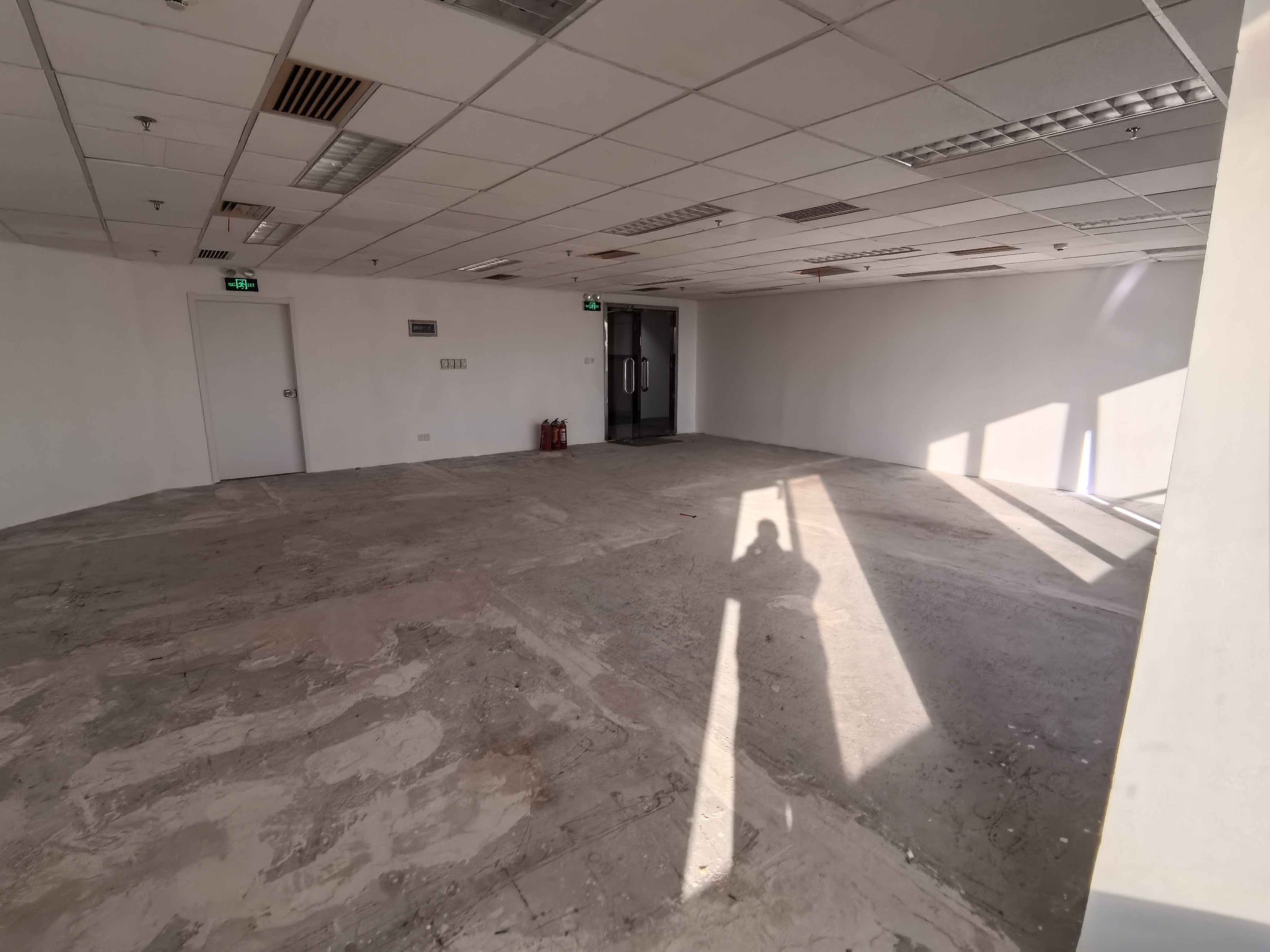 不夜城嘉里不夜城130平米写字楼出租