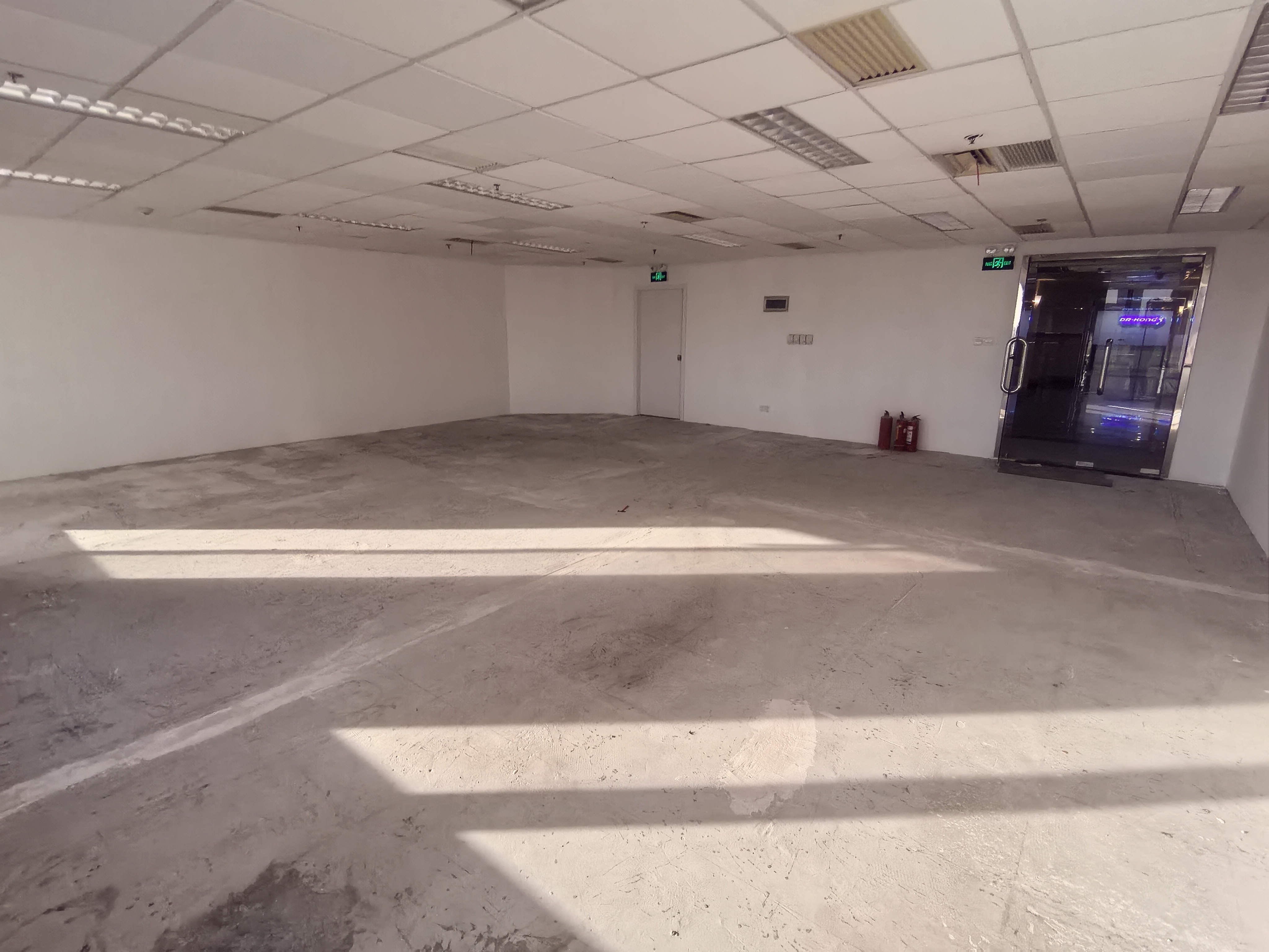 不夜城嘉里不夜城130平米写字楼出租