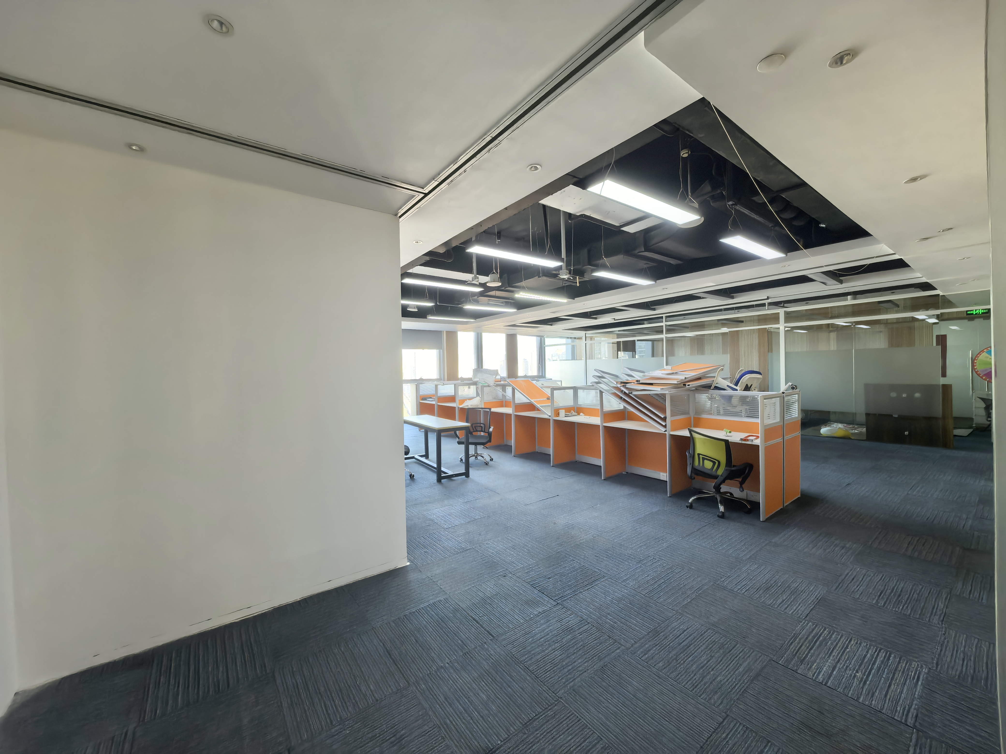 曹杨长城大厦200平米写字楼出租