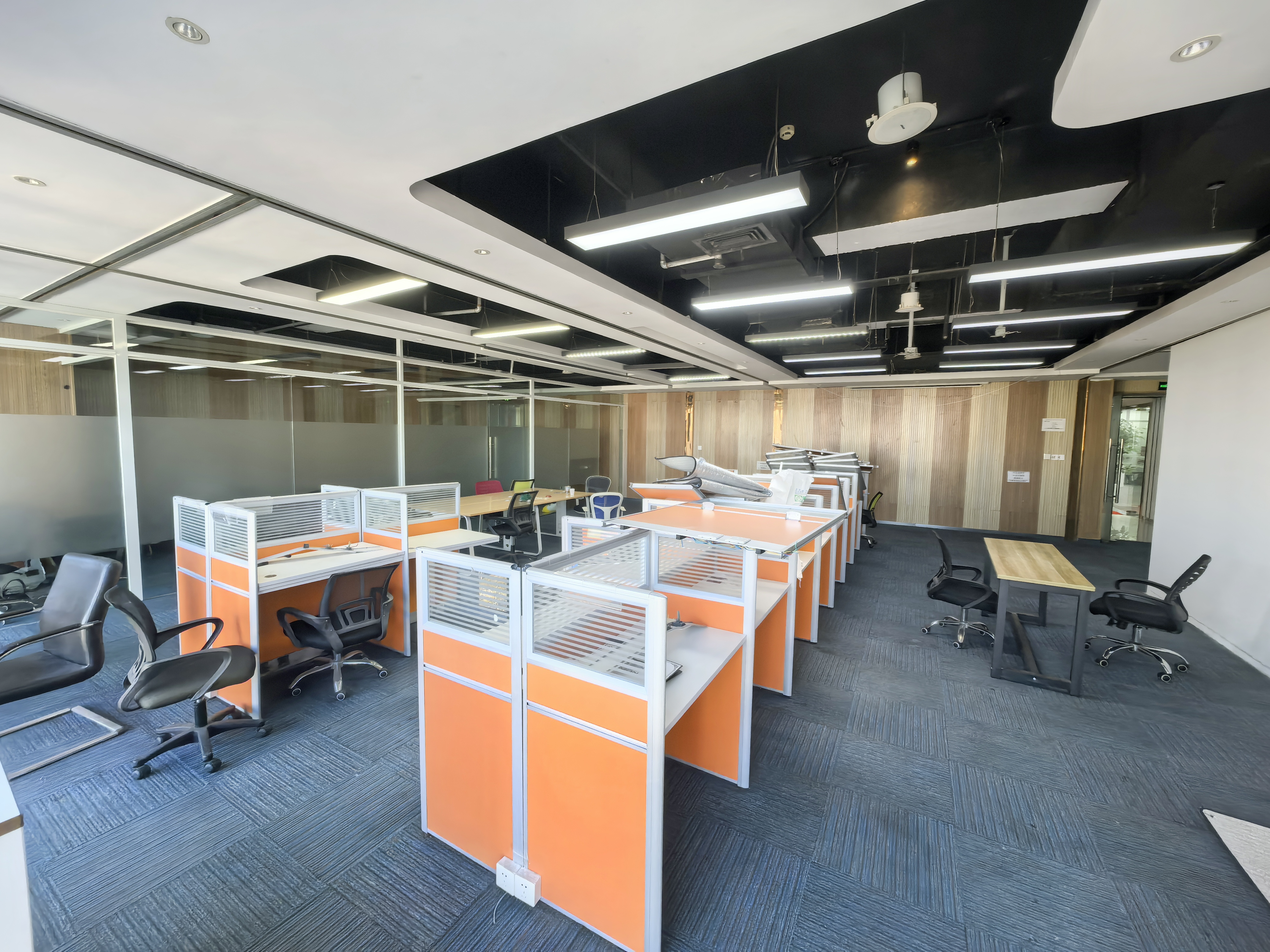 曹杨长城大厦200平米写字楼出租