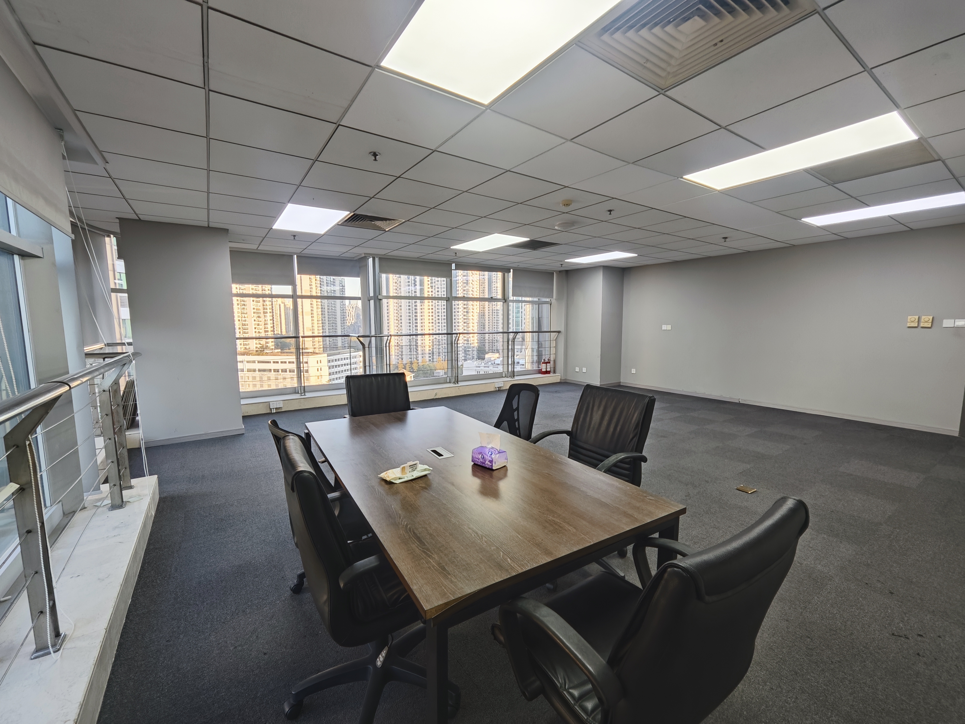 光新飞洲时代大厦96平米写字楼出租