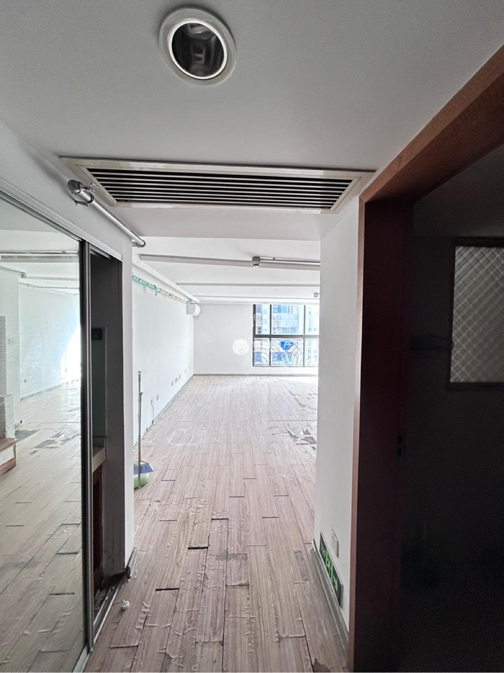 长寿路圣天地商务楼58平米写字楼出租