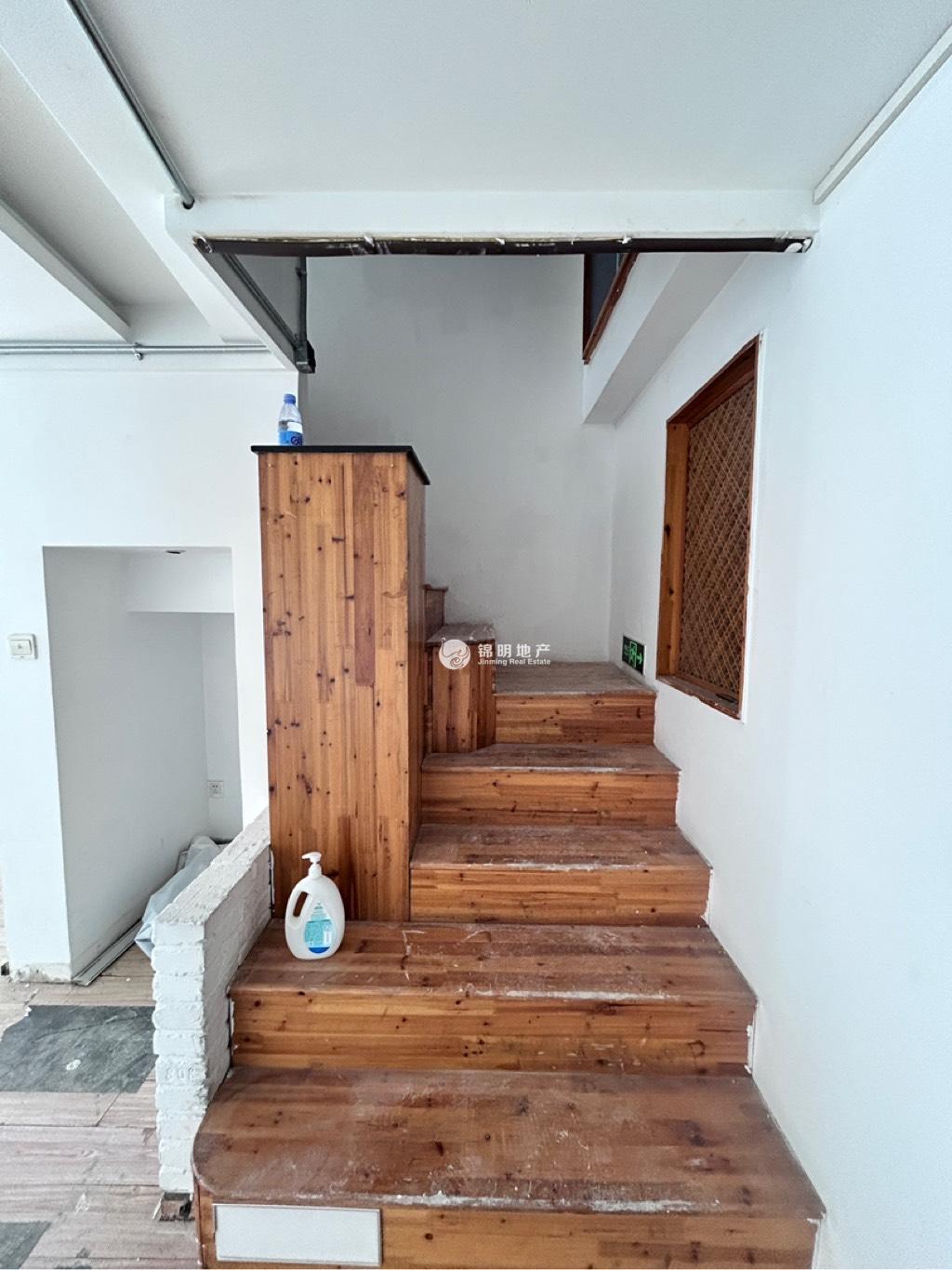 长寿路圣天地商务楼58平米写字楼出租