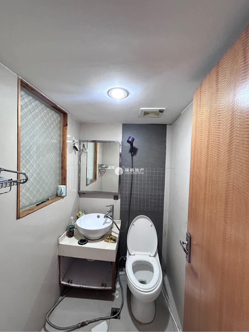 长寿路圣天地商务楼58平米写字楼出租