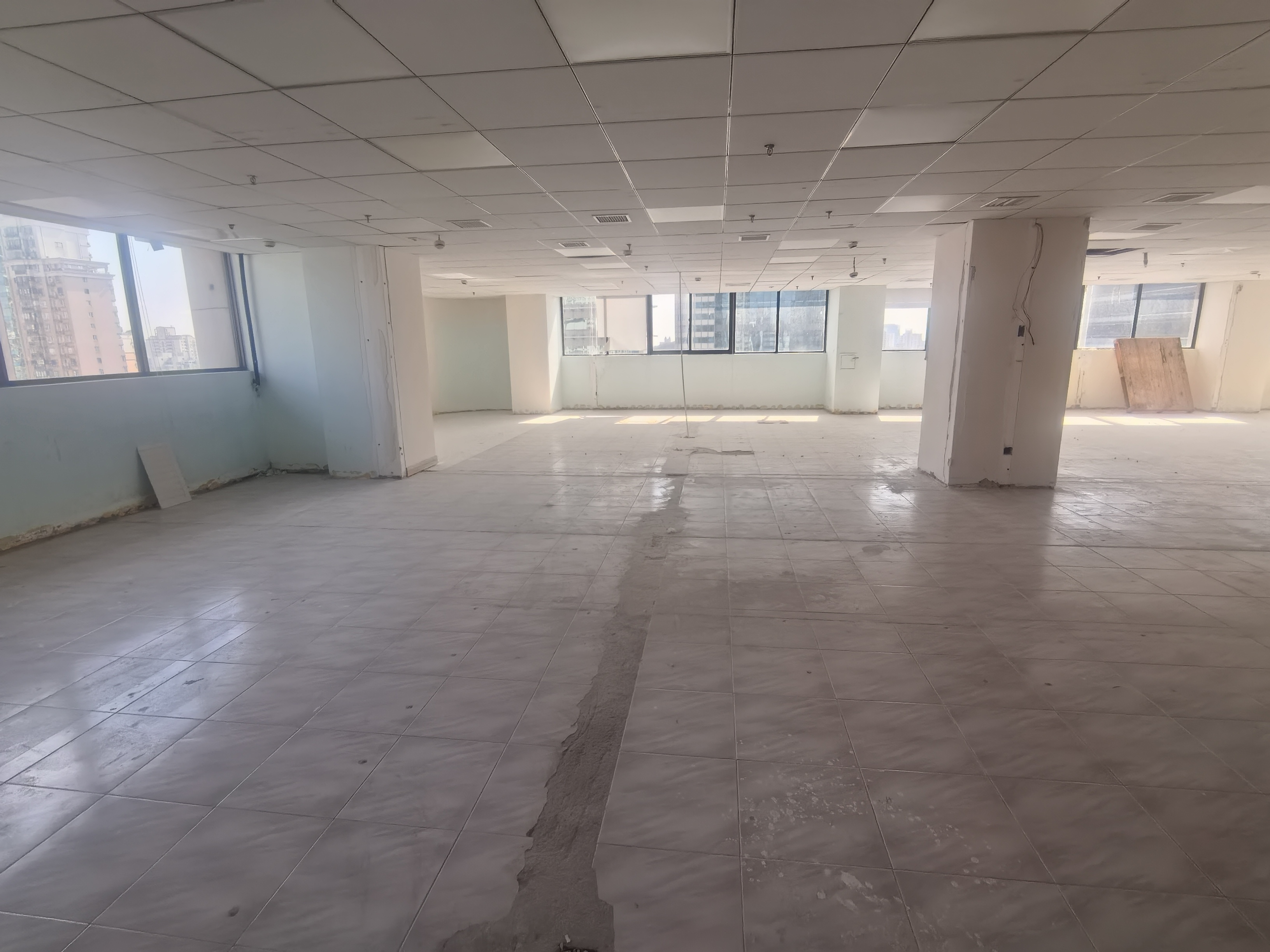 打浦桥宝鼎大厦380平米写字楼出租