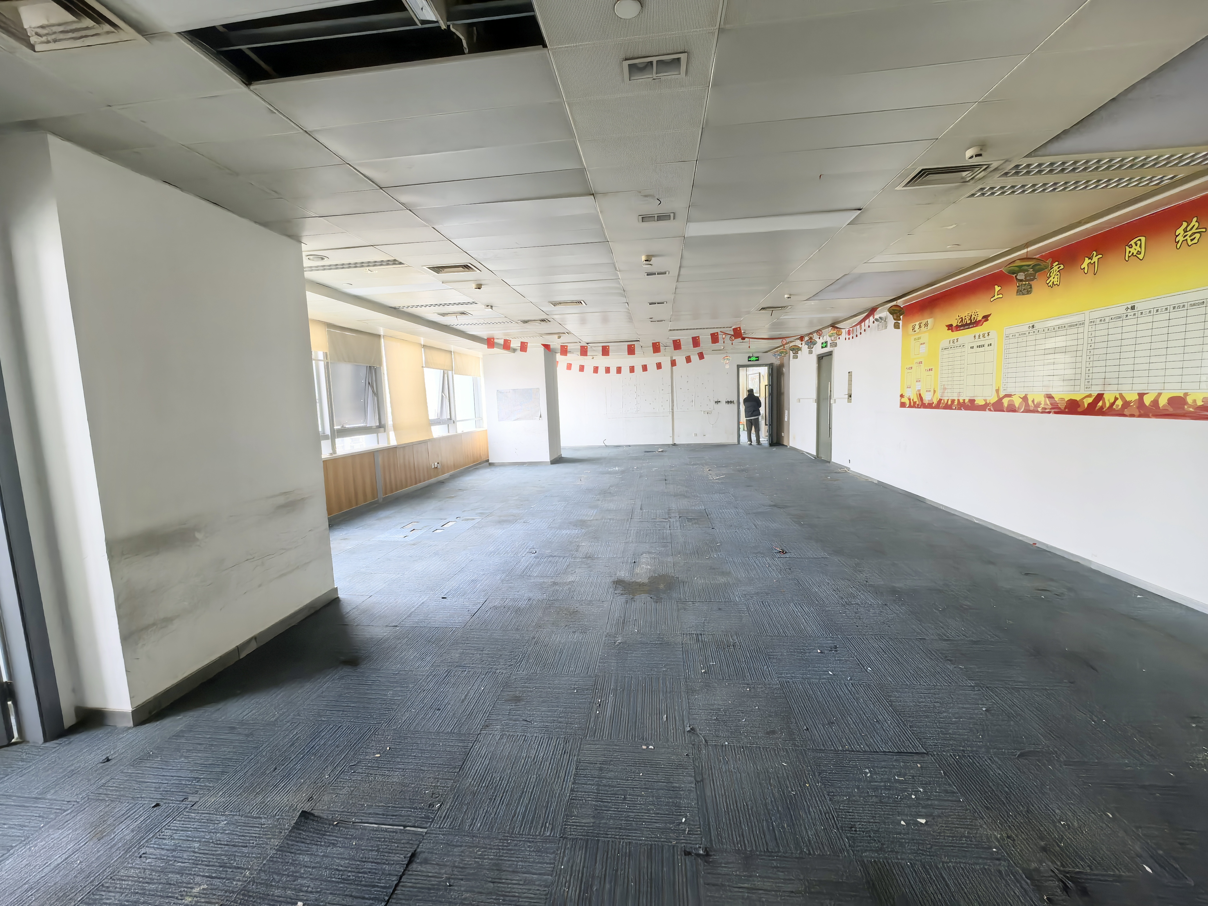 曹杨长城大厦200平米写字楼出租