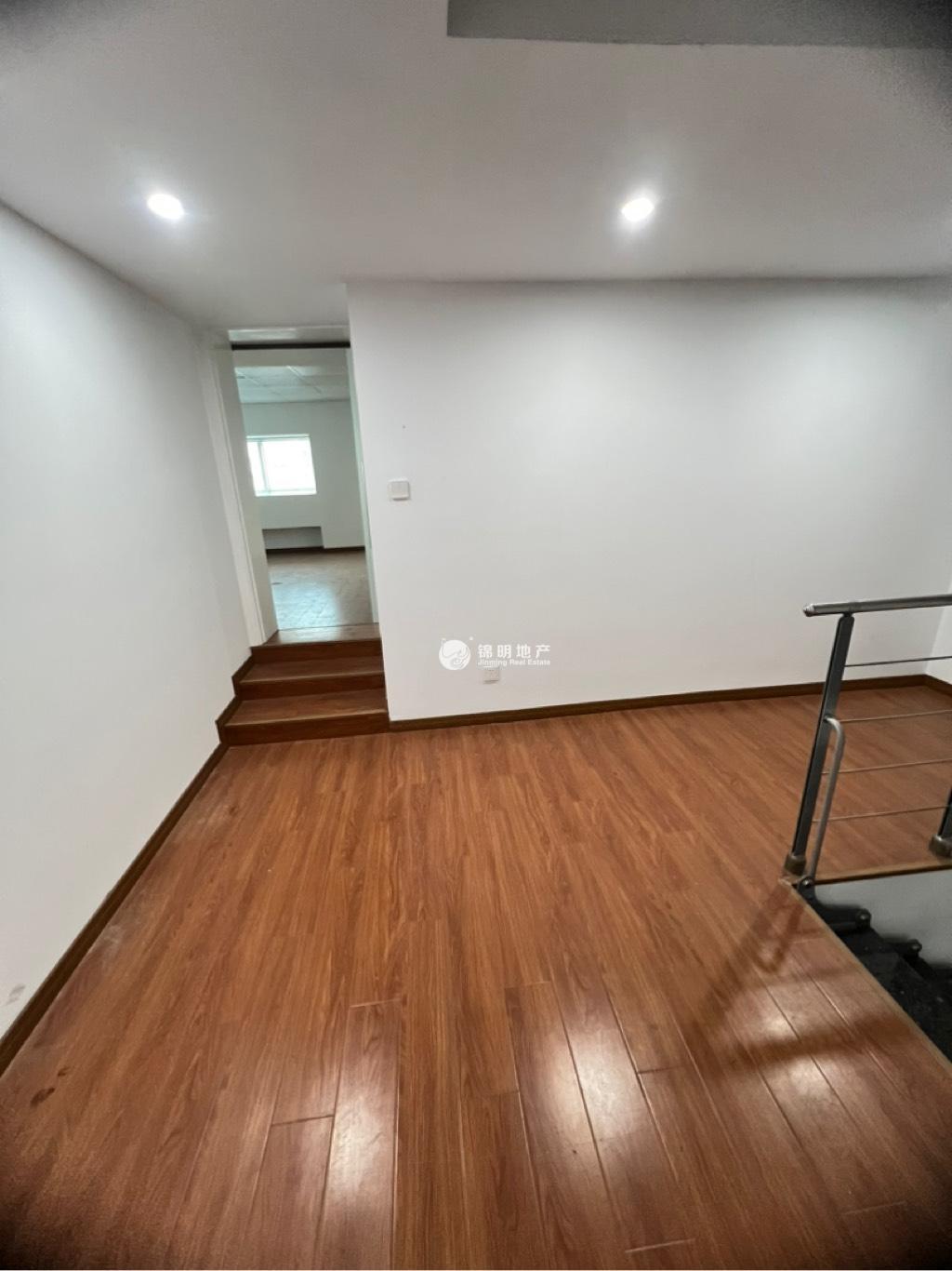 中山公园迎龙大厦254平米写字楼出租