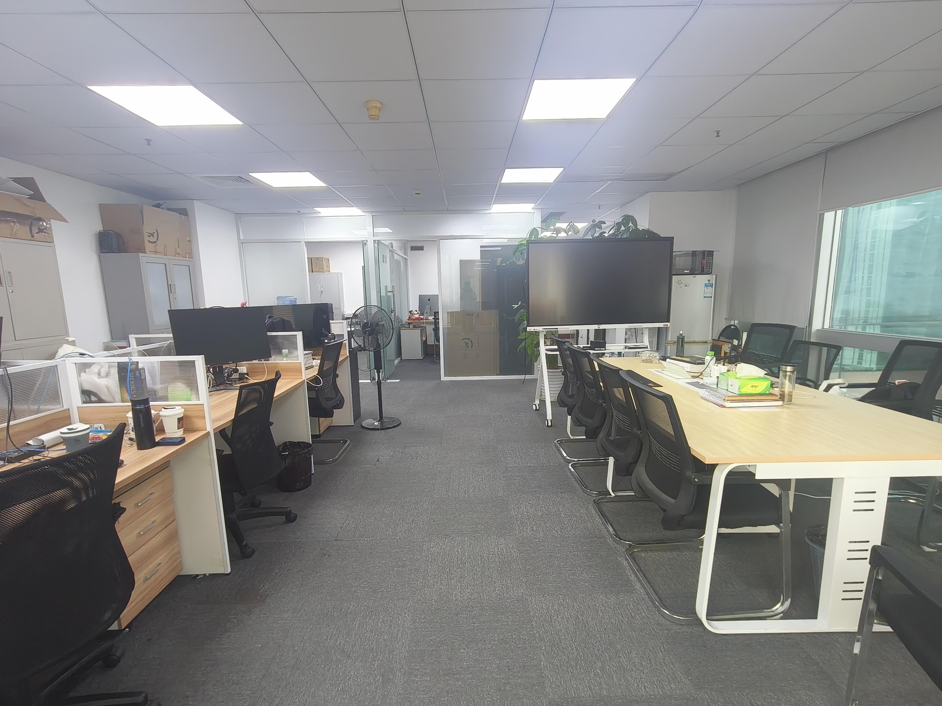 老西门申能国际大厦124平米写字楼出租