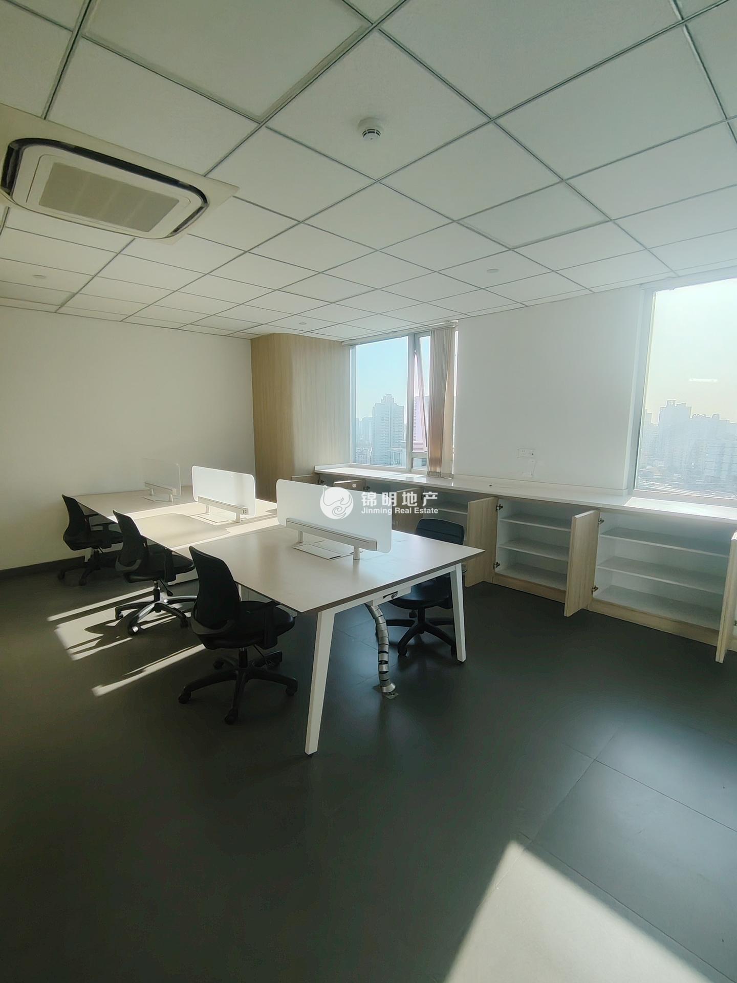 新华路首信银都国际广场82平米写字楼出租