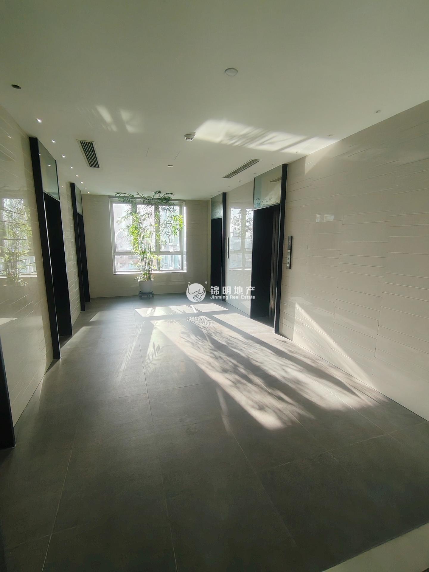 新华路首信银都国际广场82平米写字楼出租