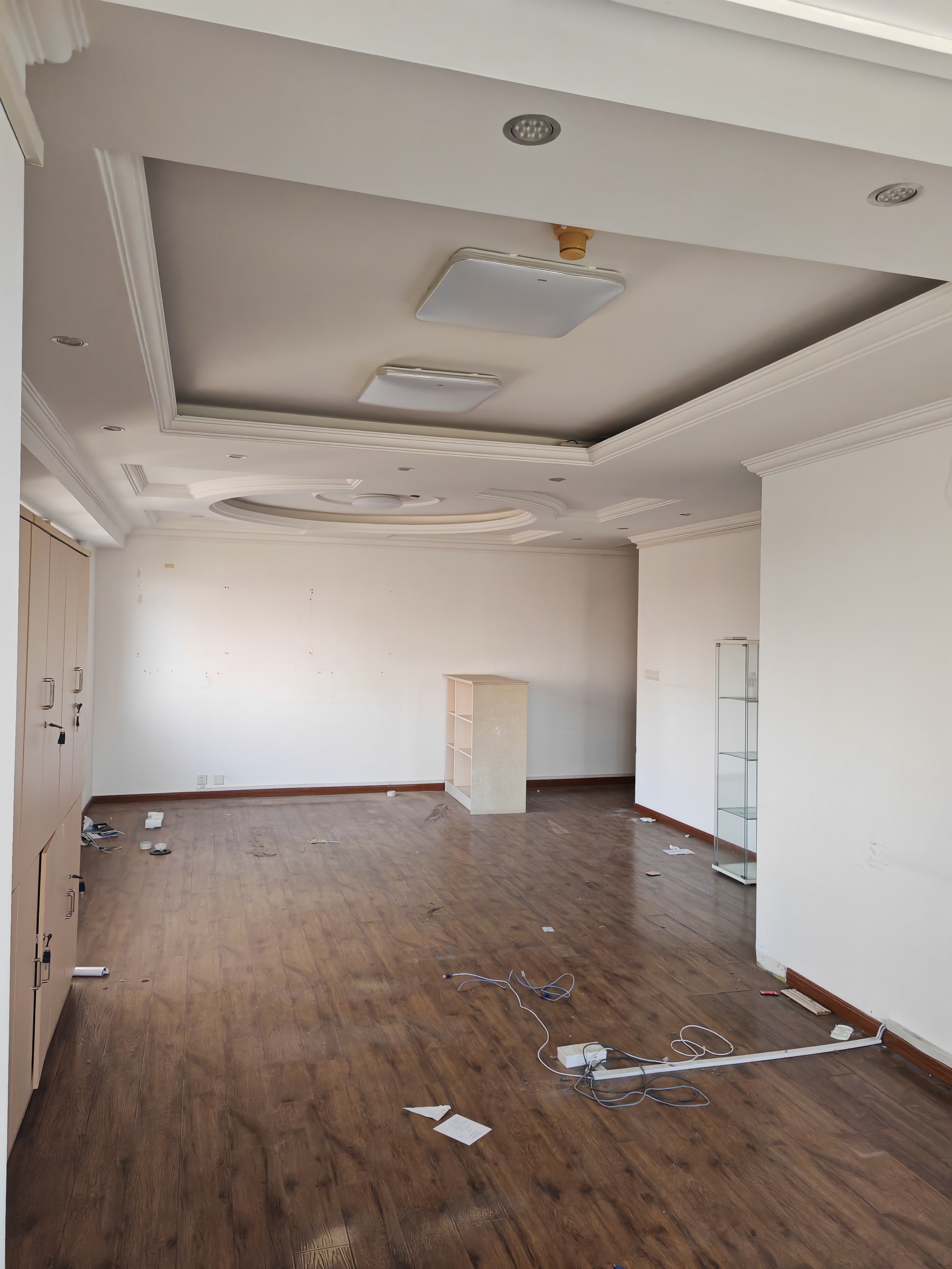 万体馆华富大厦106平米写字楼出租