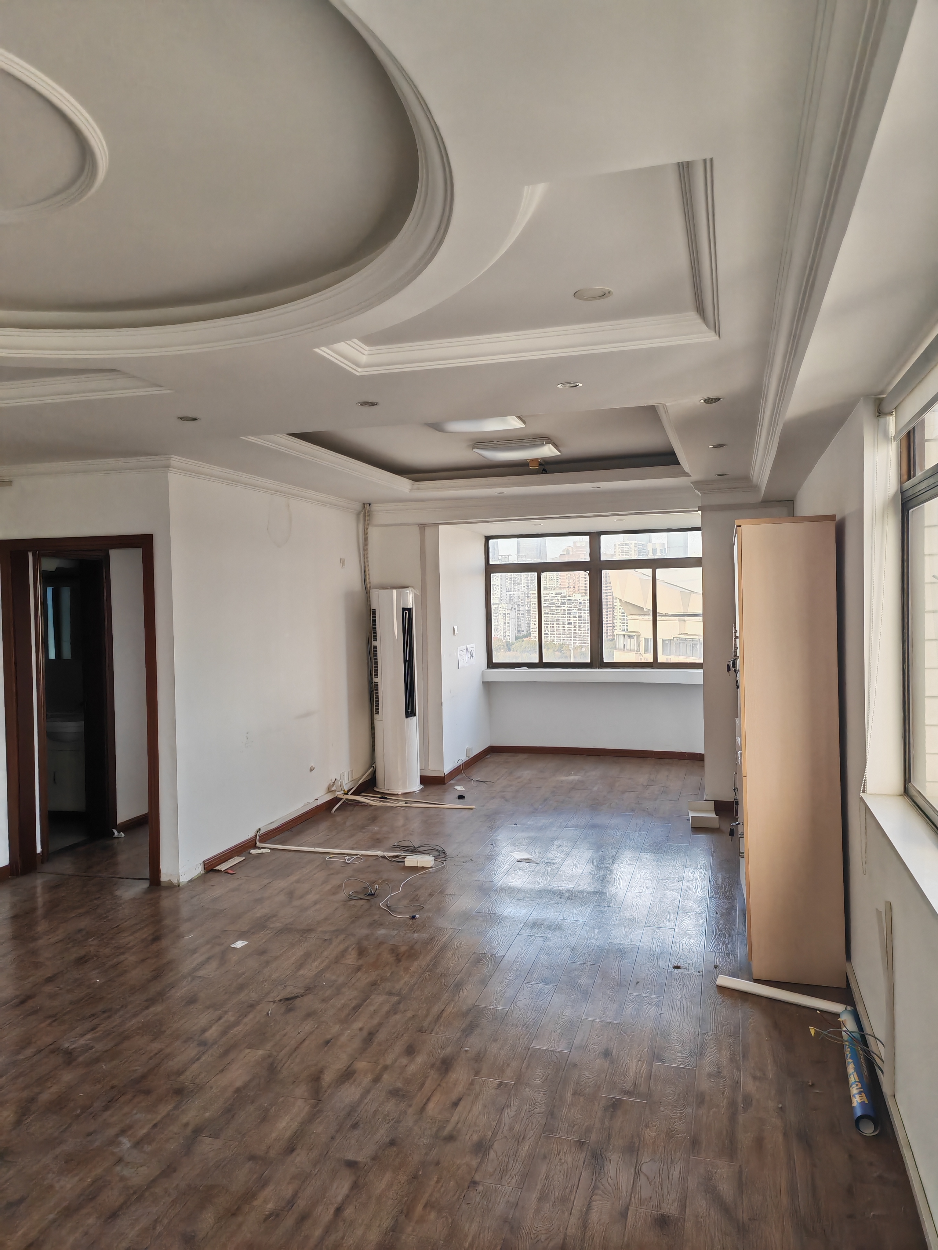 万体馆华富大厦106平米写字楼出租