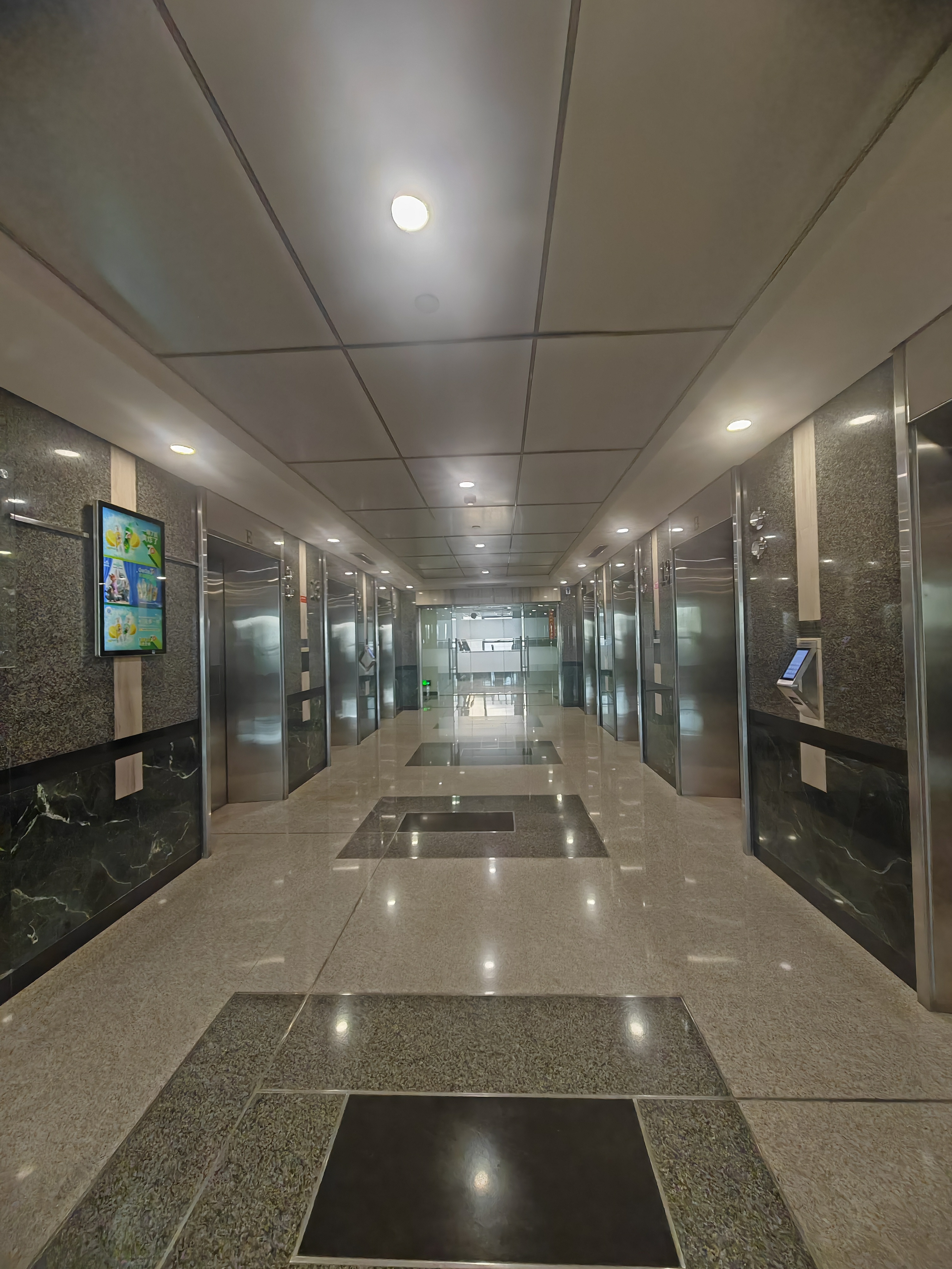 徐家汇兆丰环球大厦97平米写字楼出租