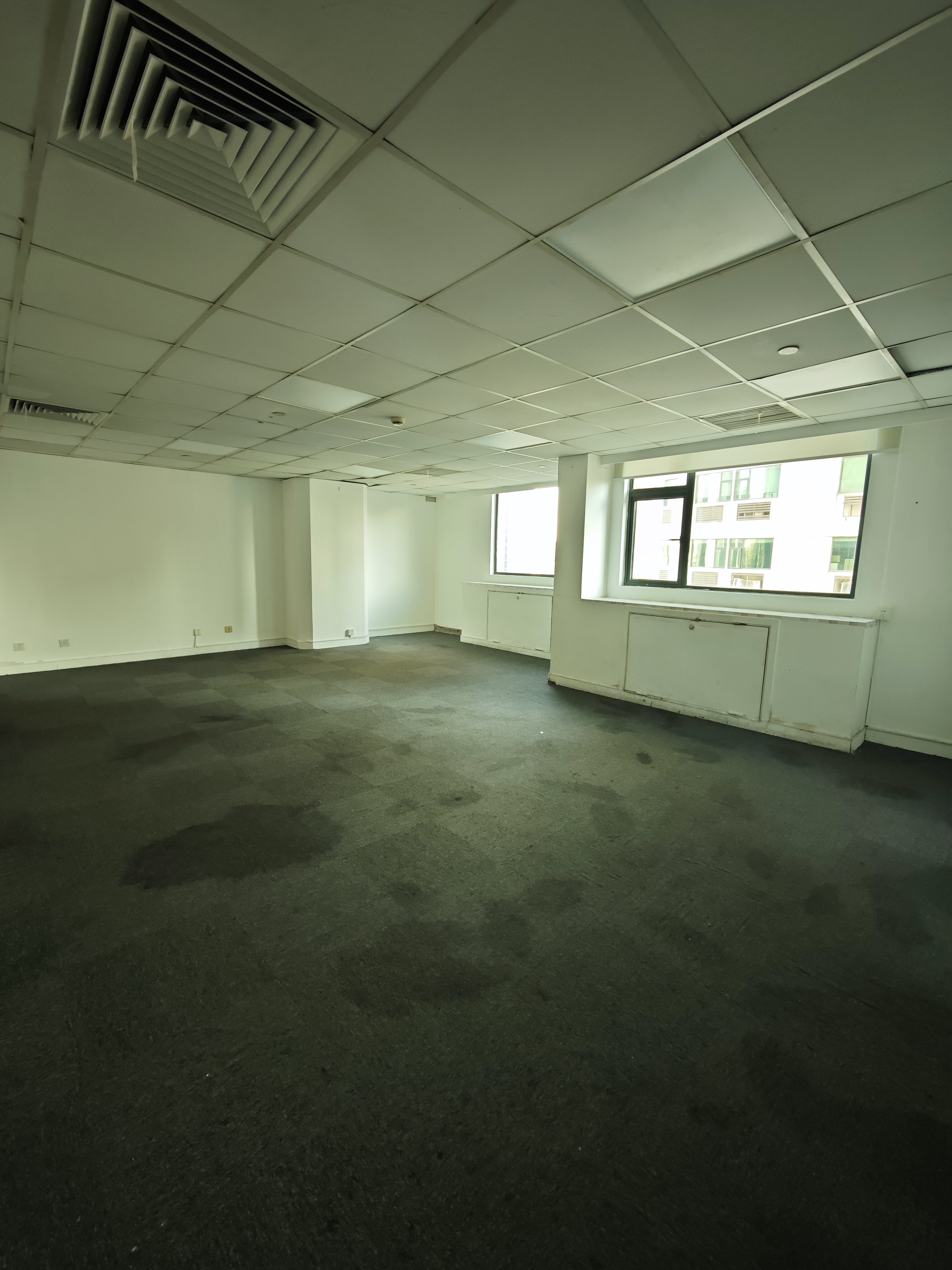 光新浦发广场85平米写字楼出租