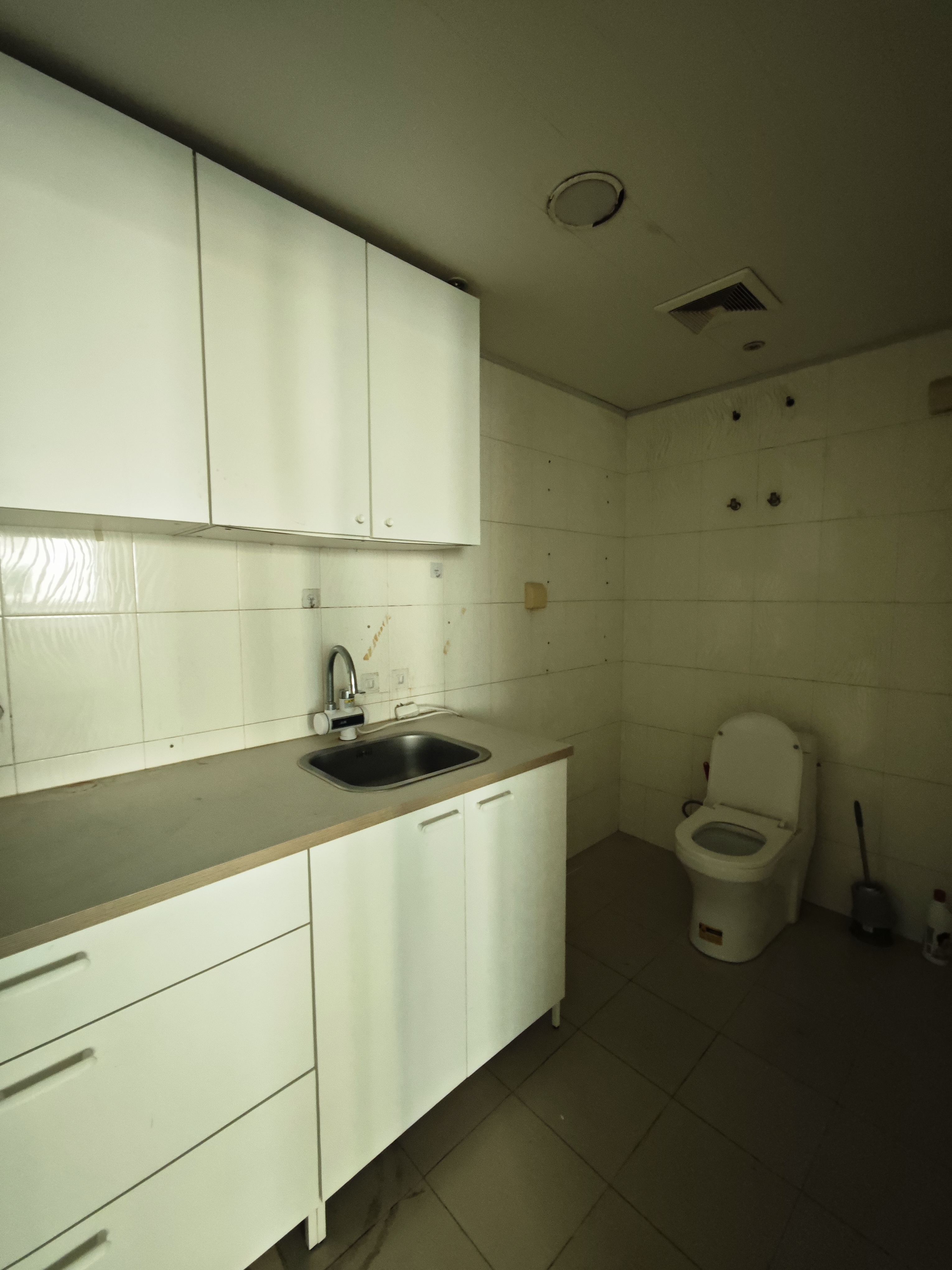 光新浦发广场85平米写字楼出租