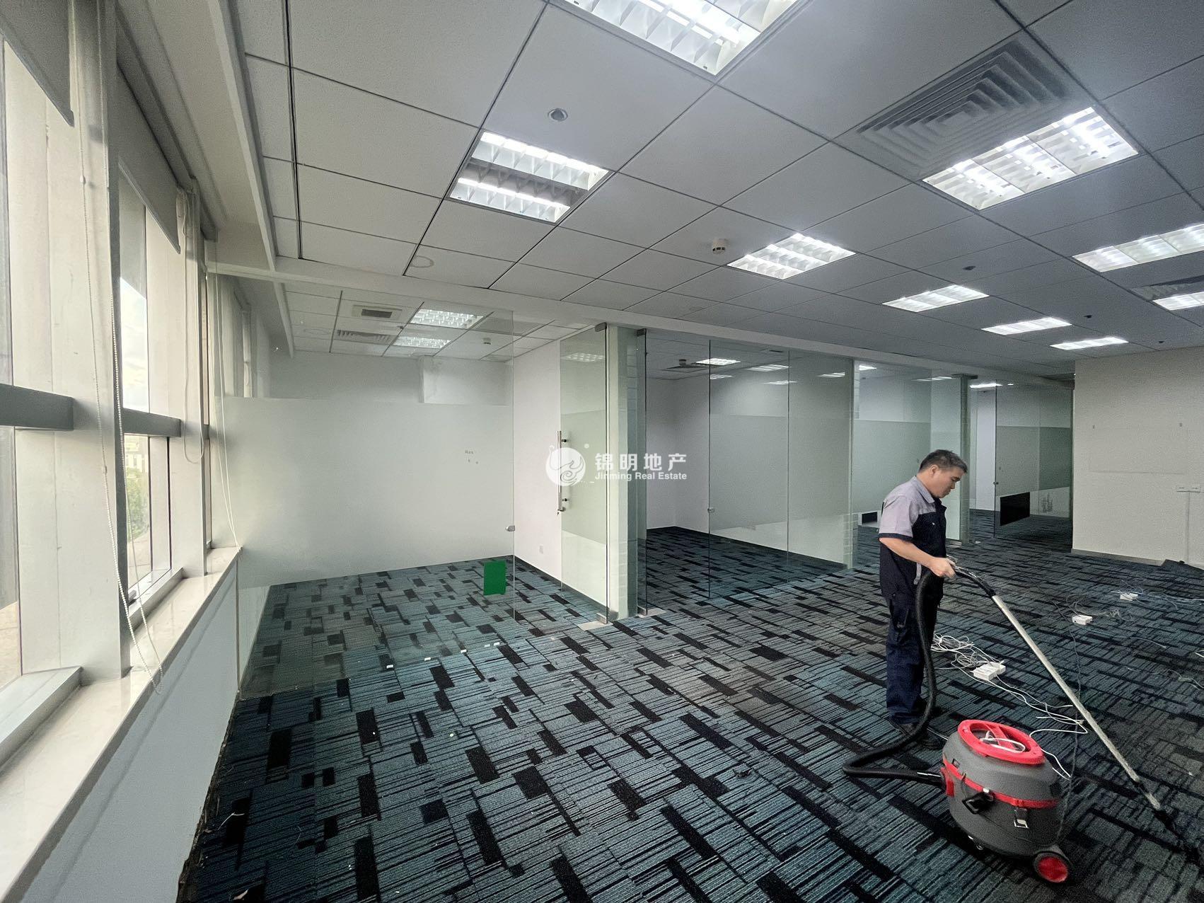 淮海中路永新大厦163平米写字楼出租