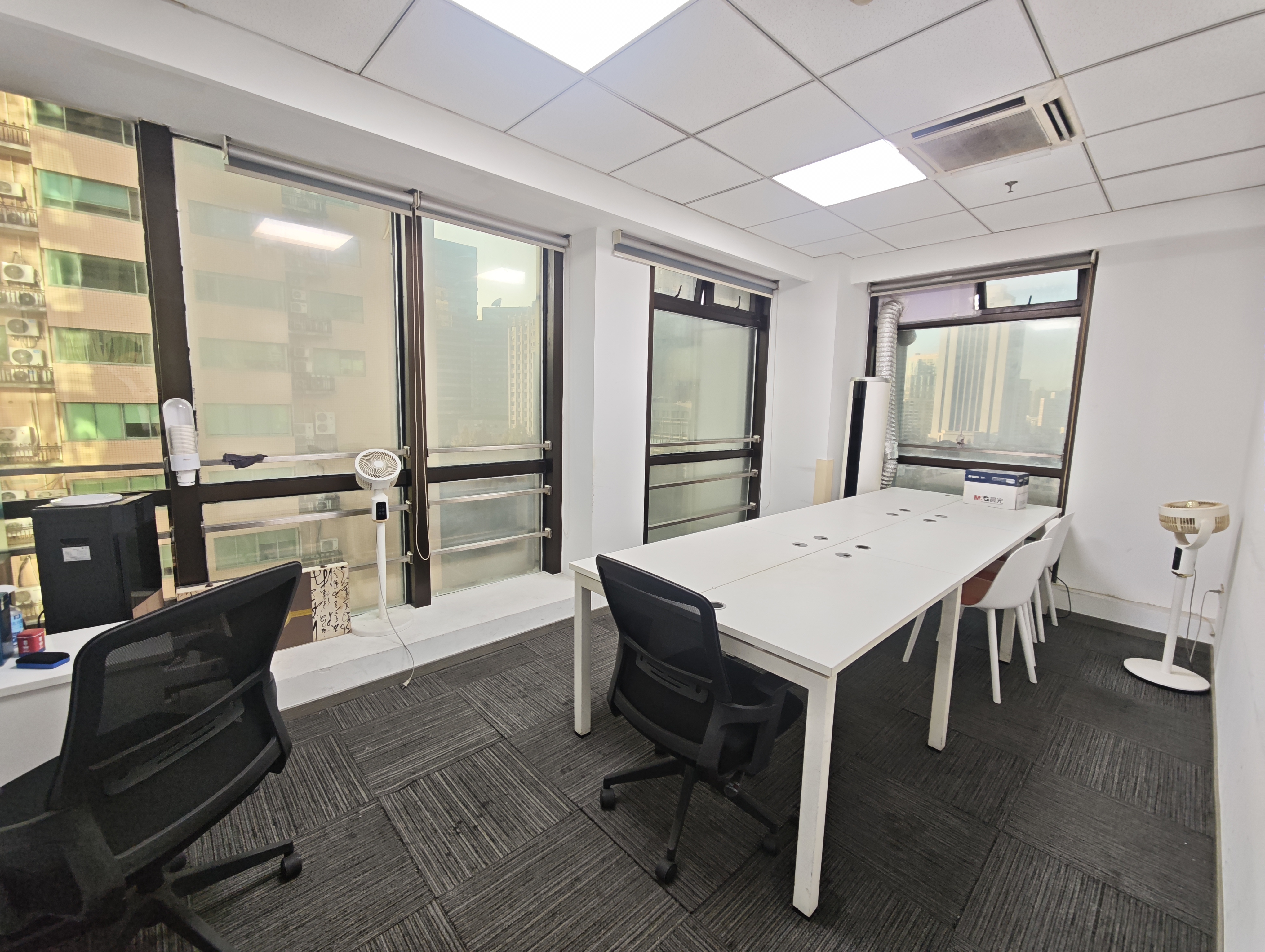 徐家汇均瑶国际广场356平米写字楼出租