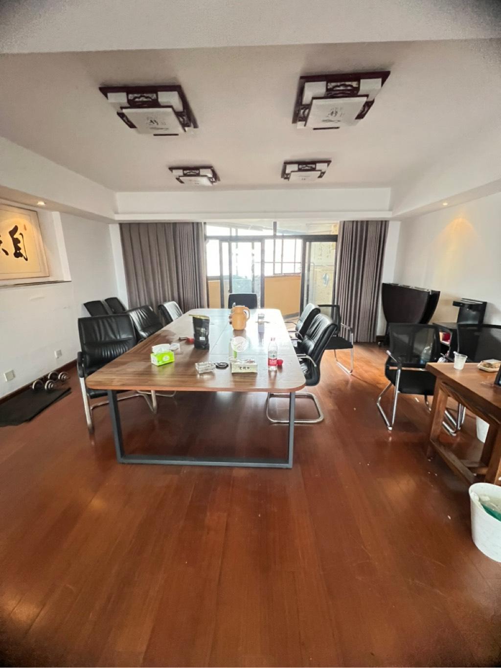 中山公园大众金融大厦200平米写字楼出租