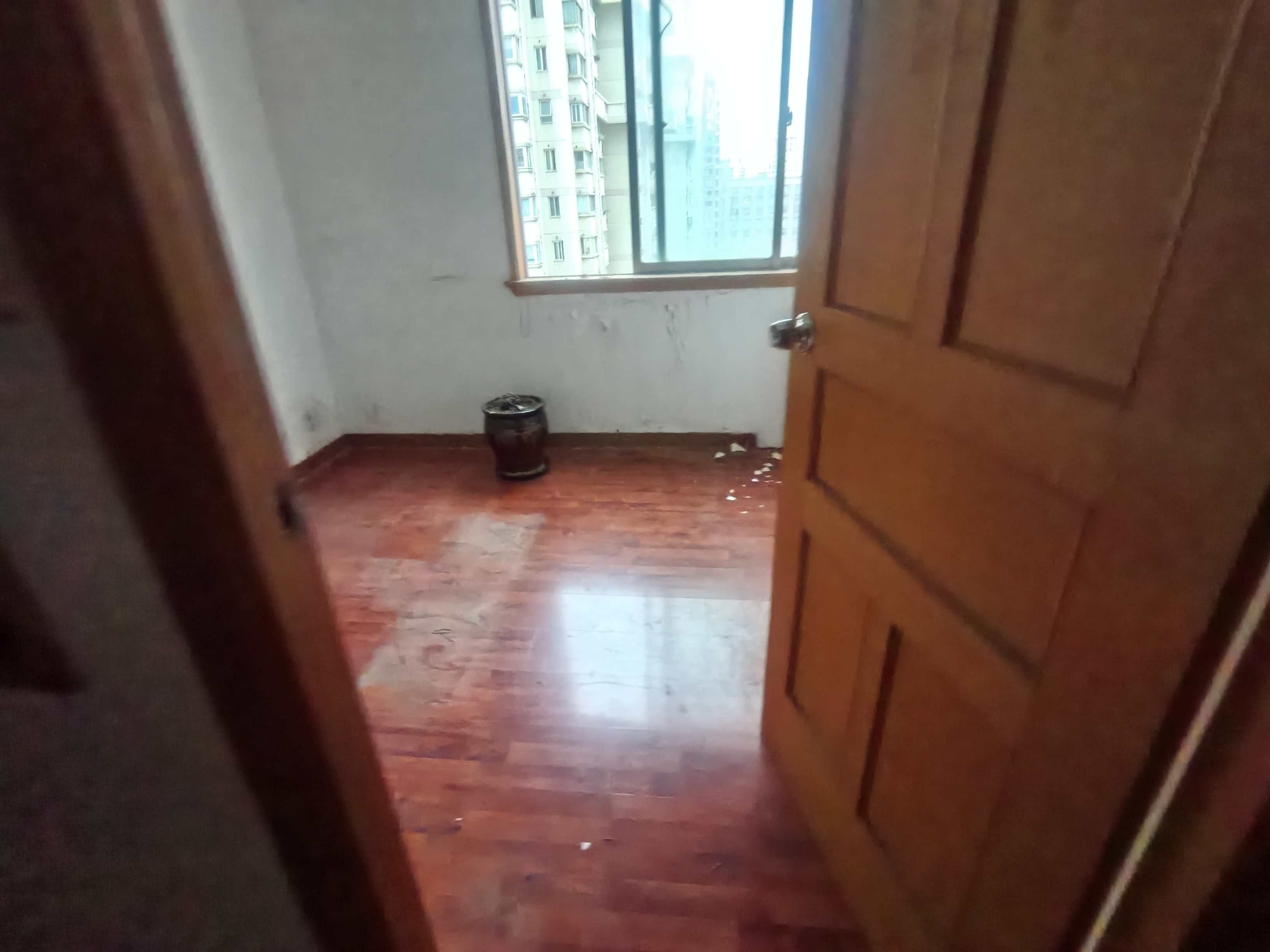 长寿路中环商务大厦102平米写字楼出租