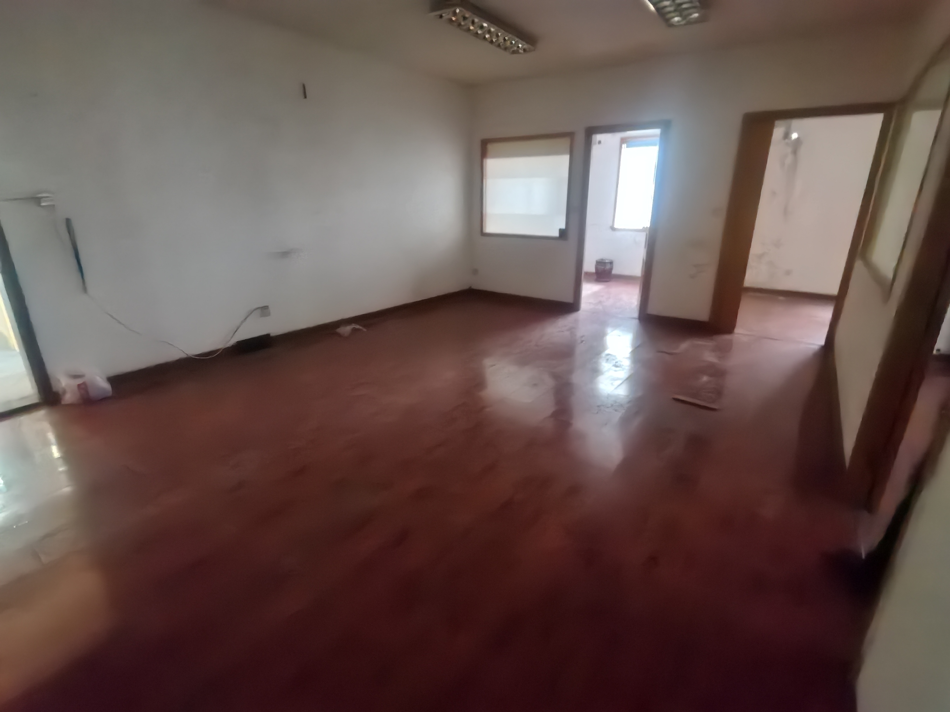 长寿路中环商务大厦102平米写字楼出租