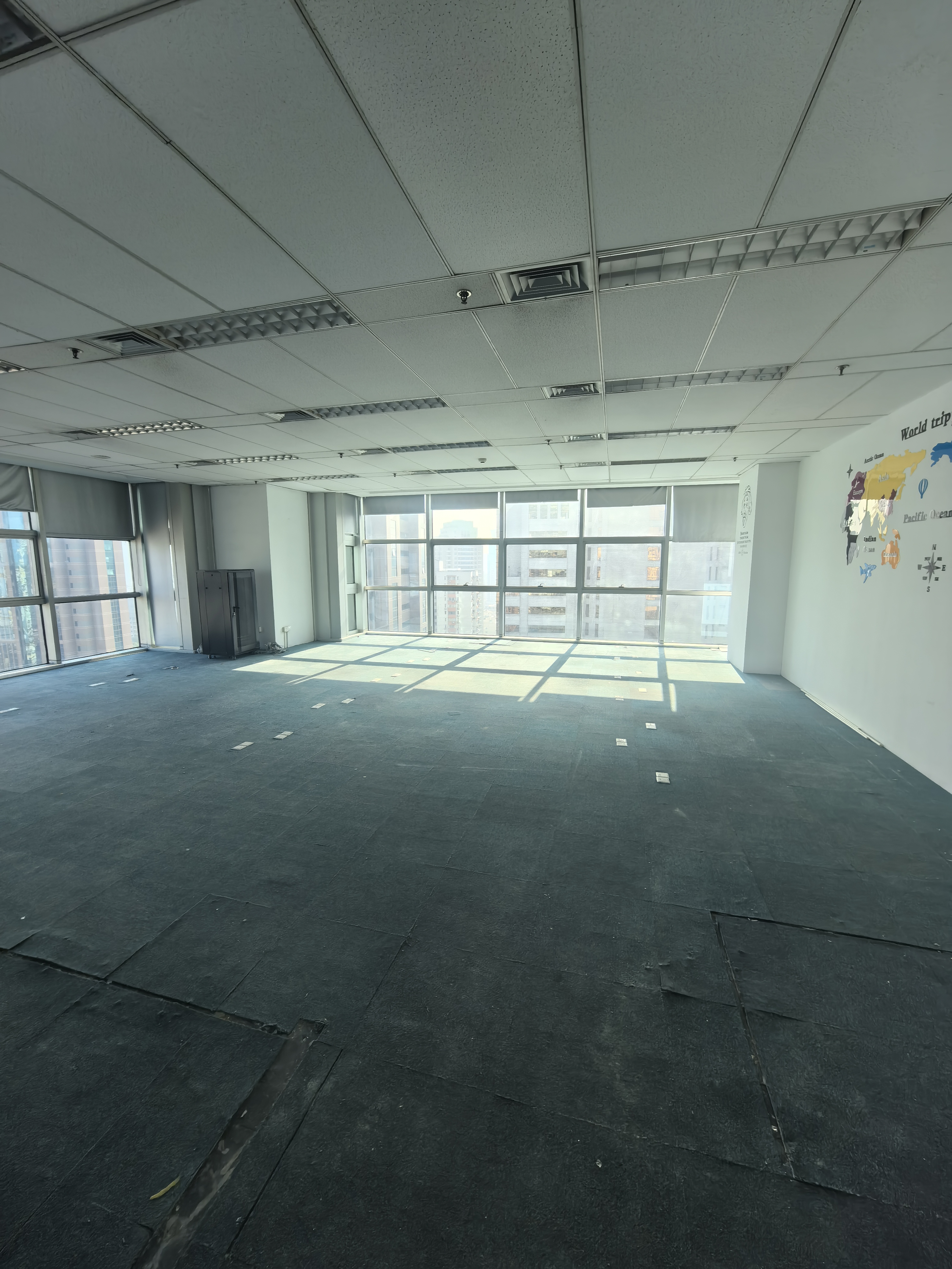 南京东路海通证券大厦168平米写字楼出租