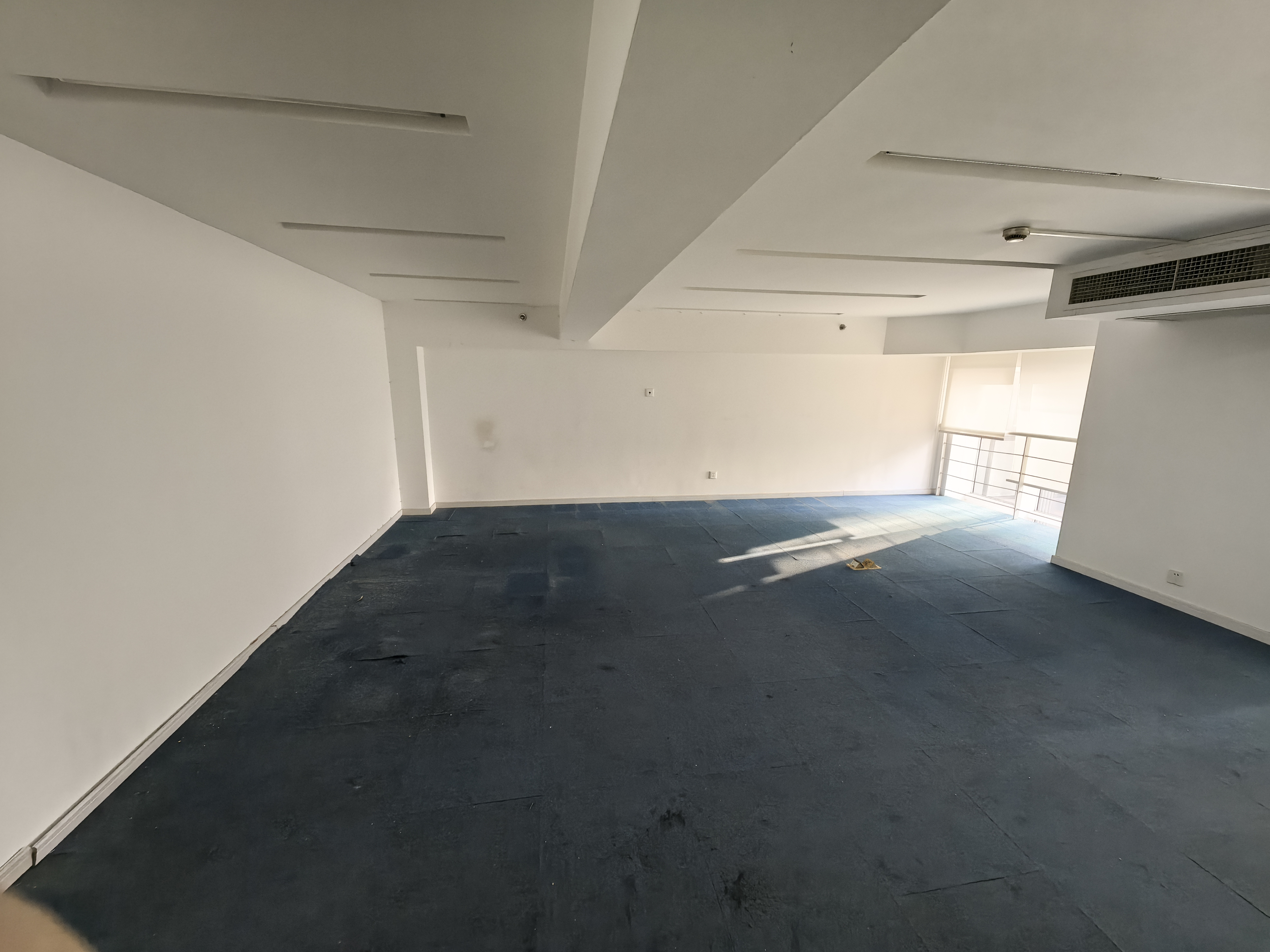 四川北路海泰时代大厦70平米写字楼出租