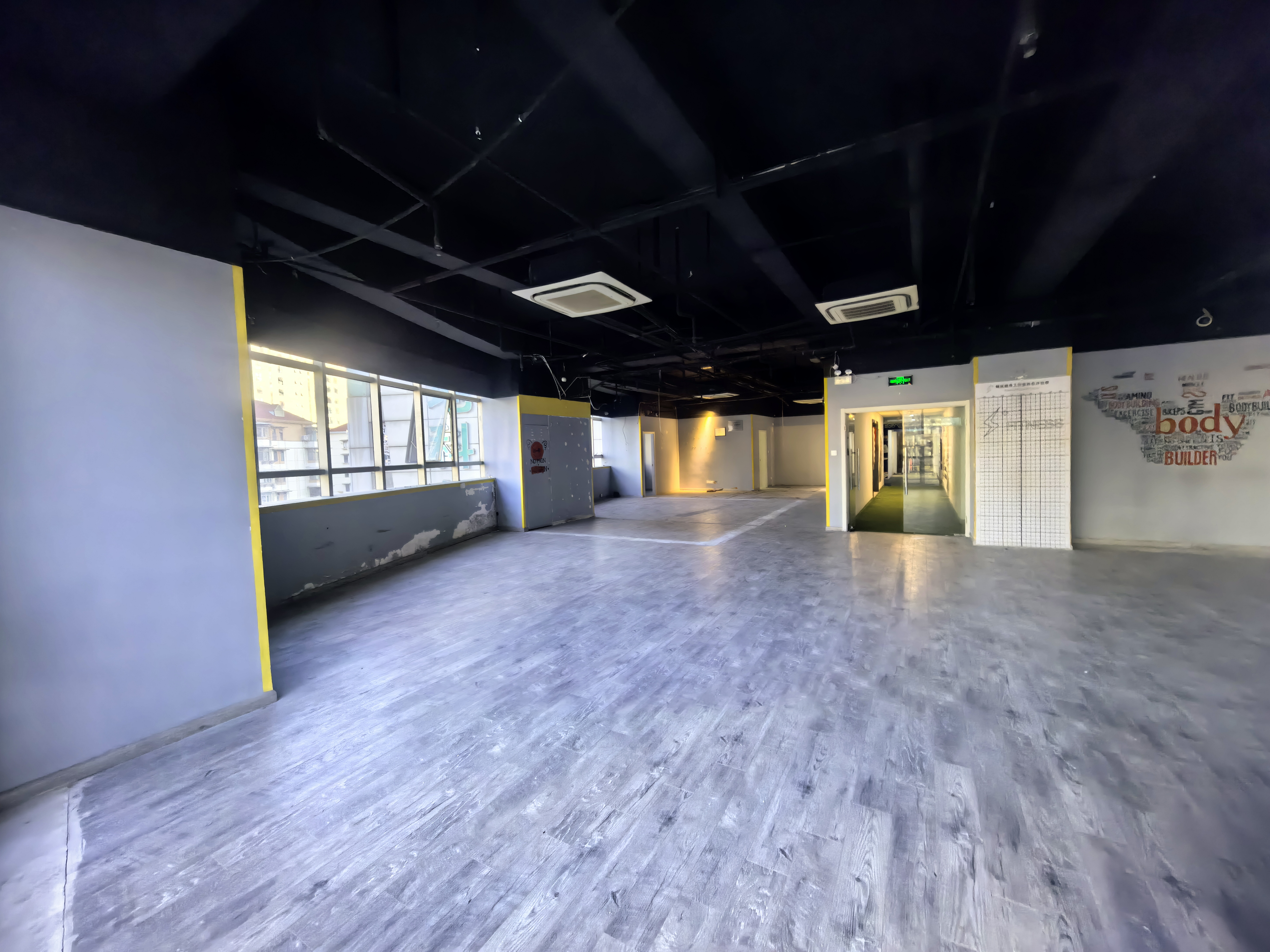 曹杨绿地科创大厦273平米写字楼出租