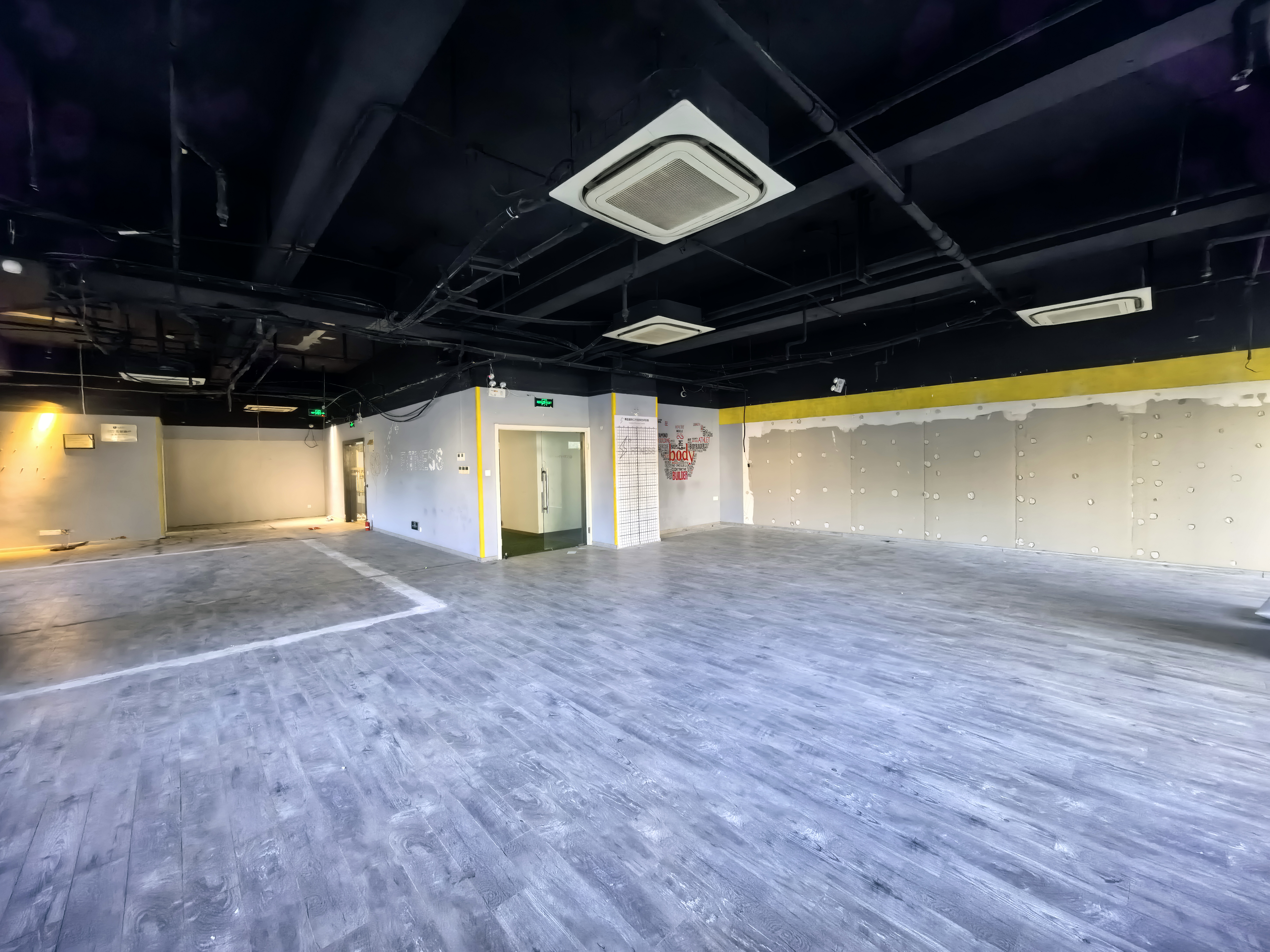 曹杨绿地科创大厦273平米写字楼出租