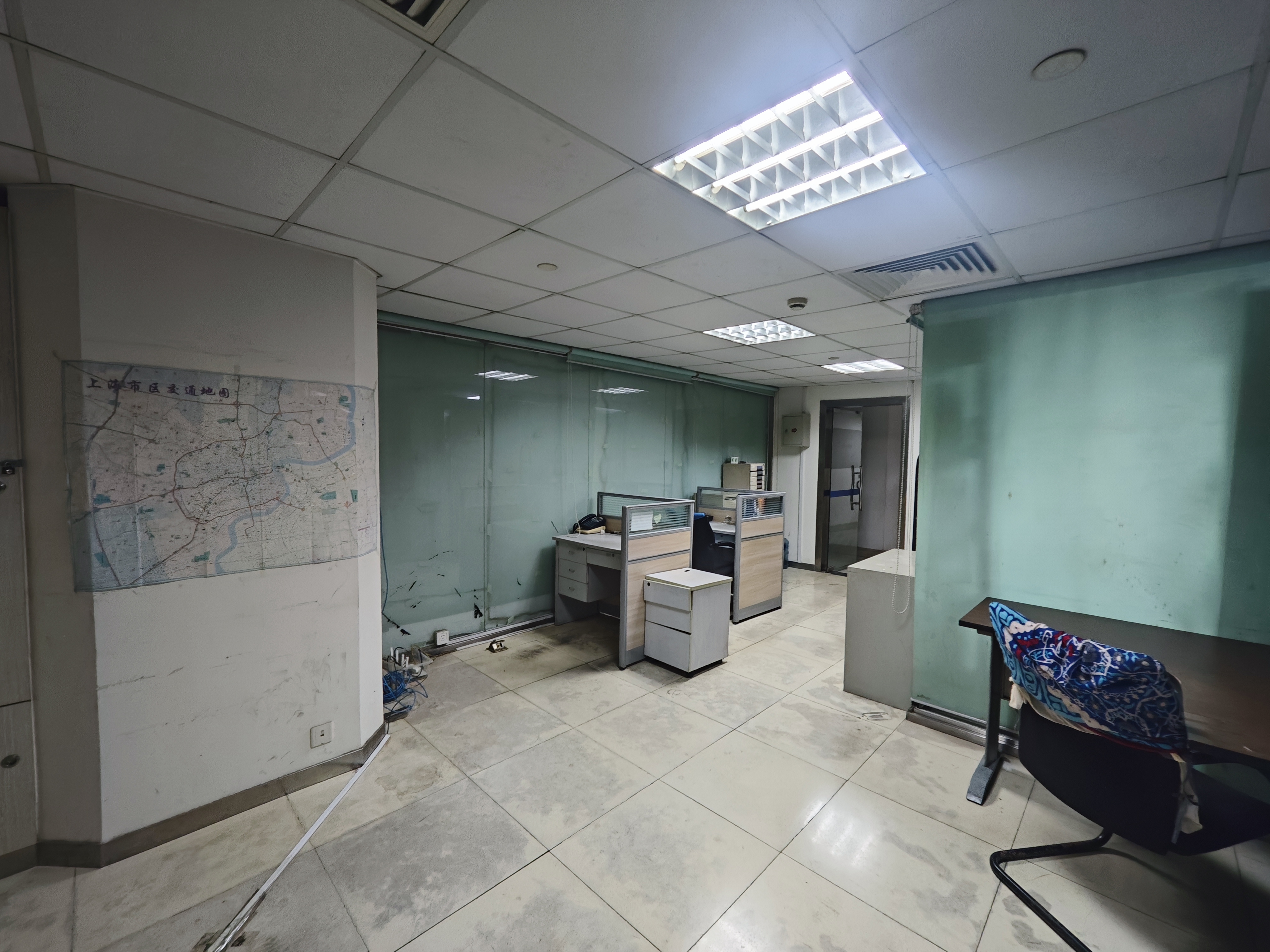 光新浦发广场45平米写字楼出租