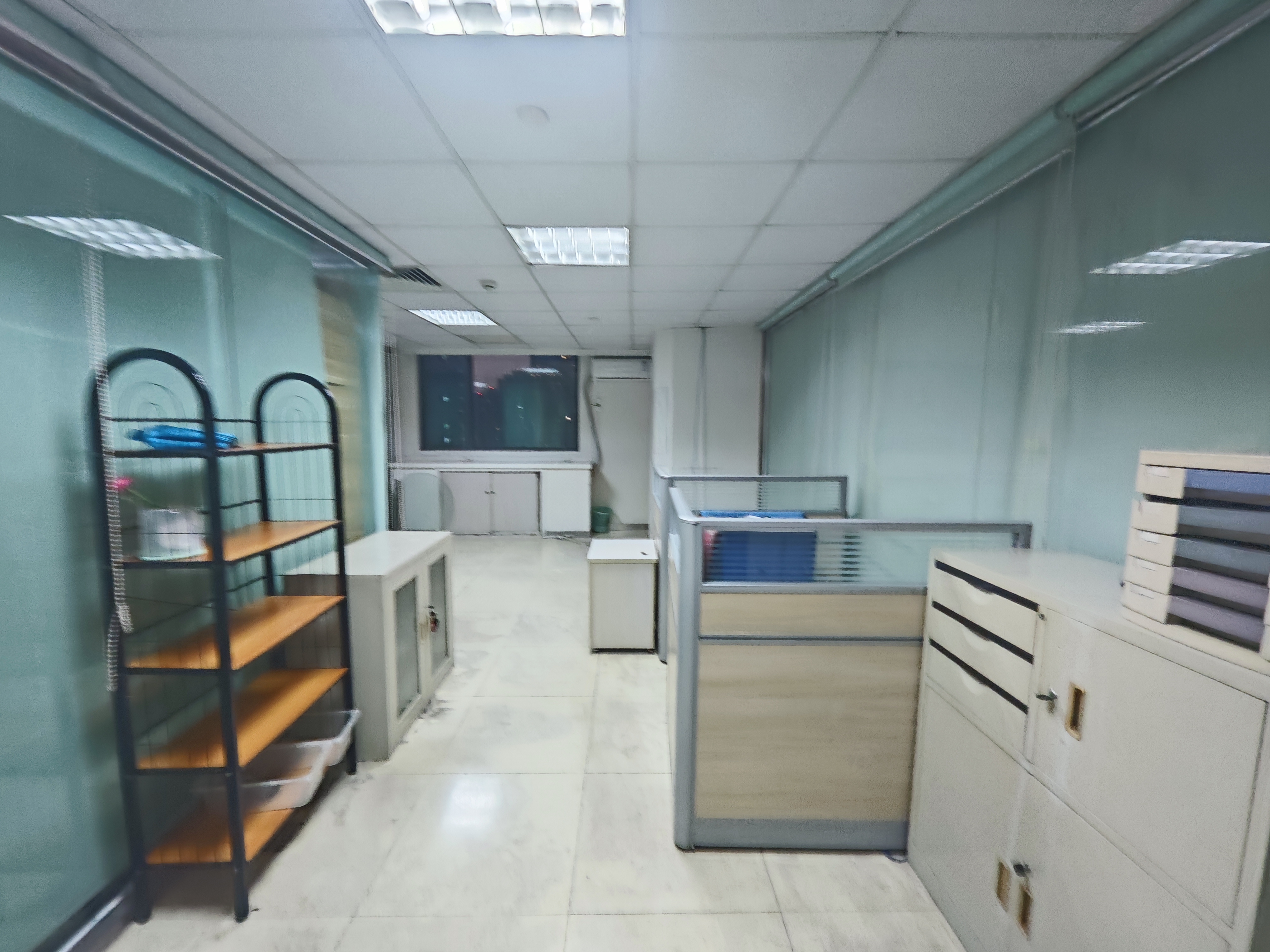 光新浦发广场45平米写字楼出租