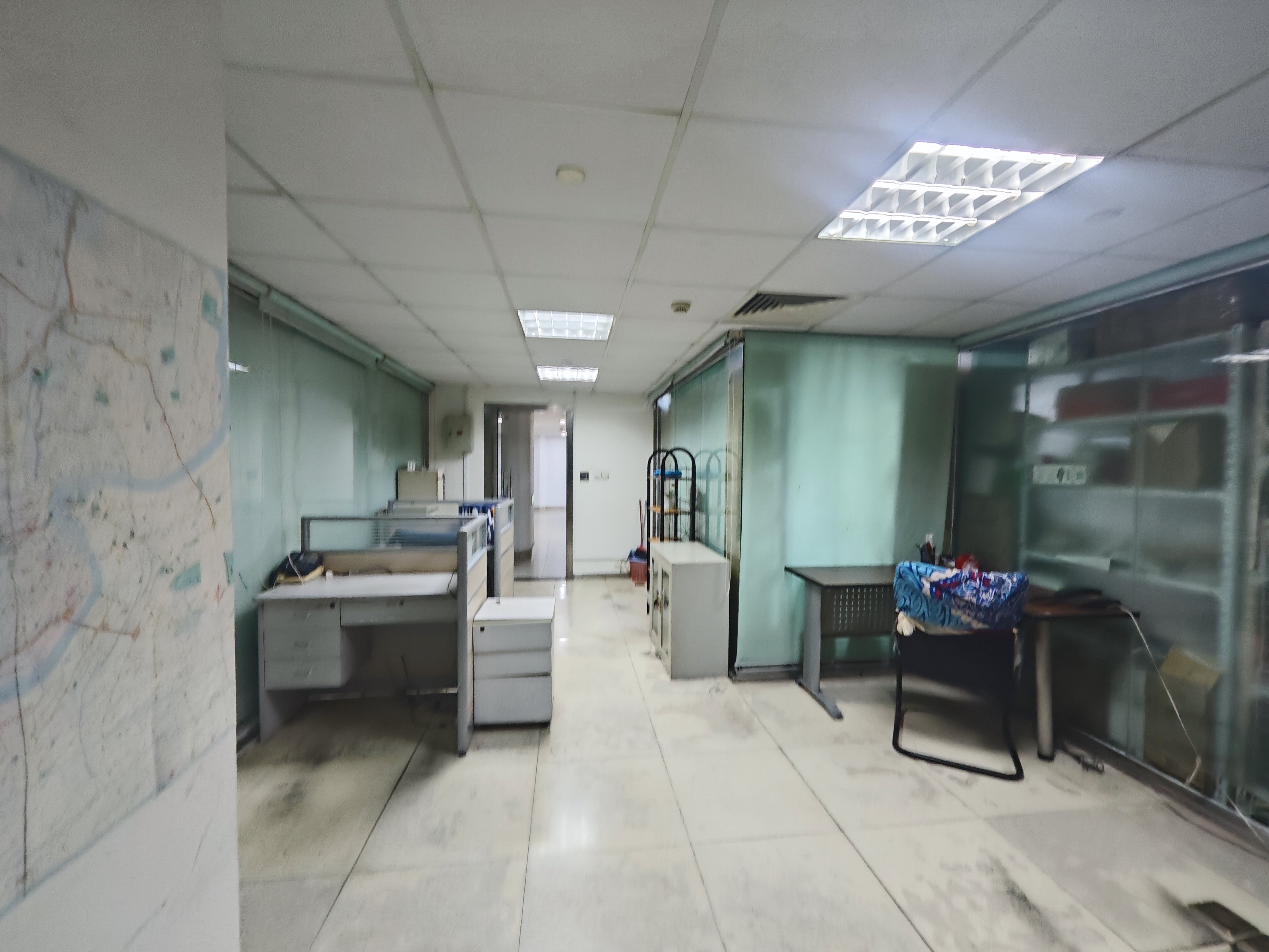 光新浦发广场45平米写字楼出租