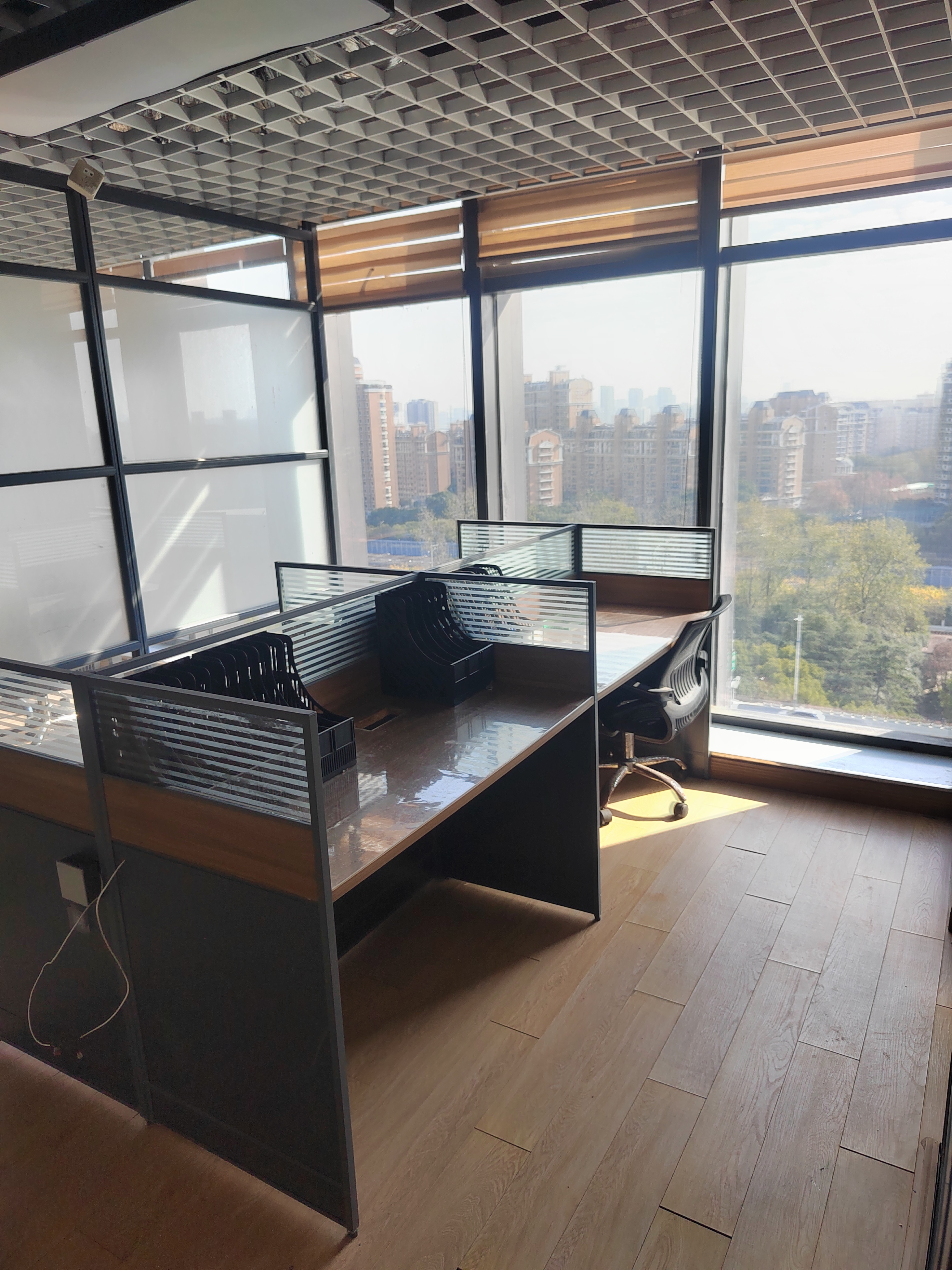 古美莲花国际广场135平米写字楼出租