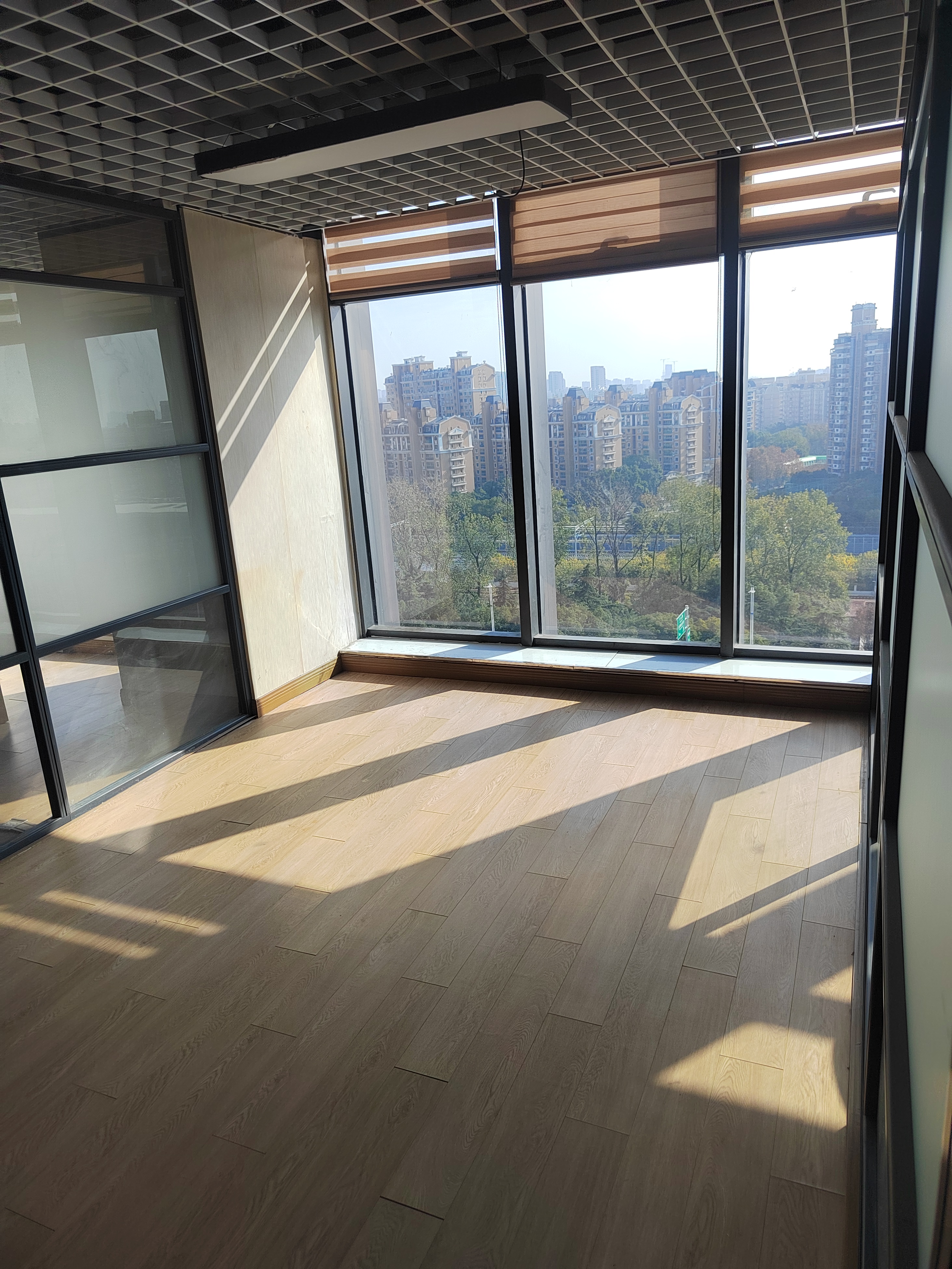 古美莲花国际广场135平米写字楼出租