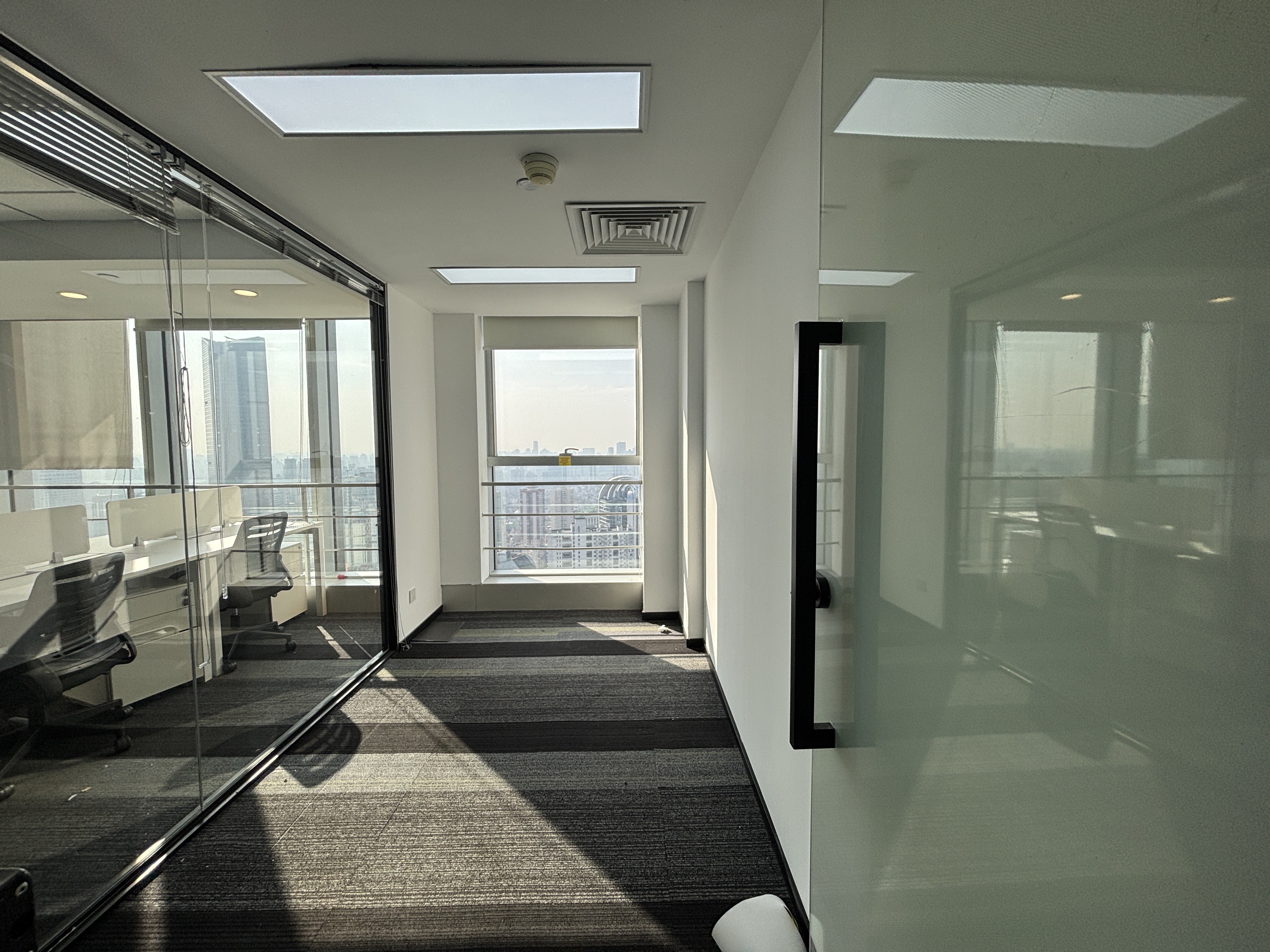 静安寺SOHO东海广场287平米写字楼出租