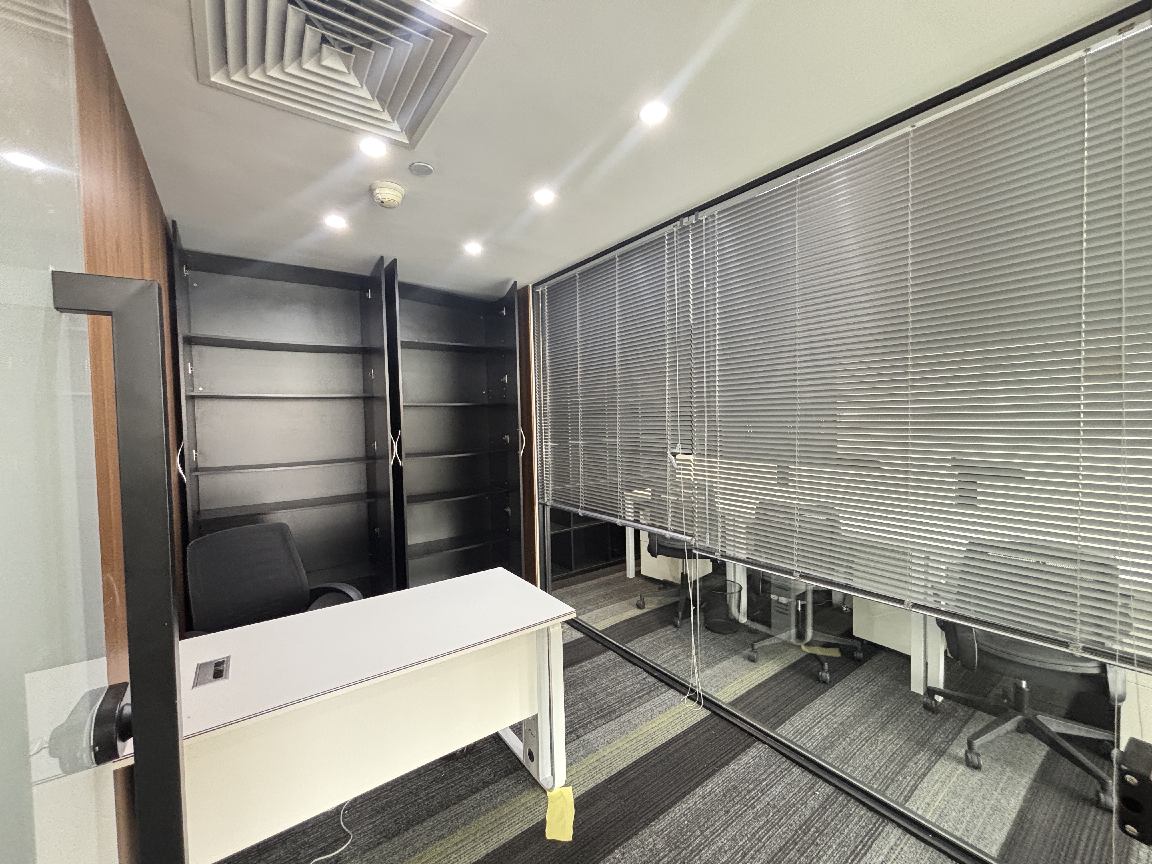 静安寺SOHO东海广场287平米写字楼出租