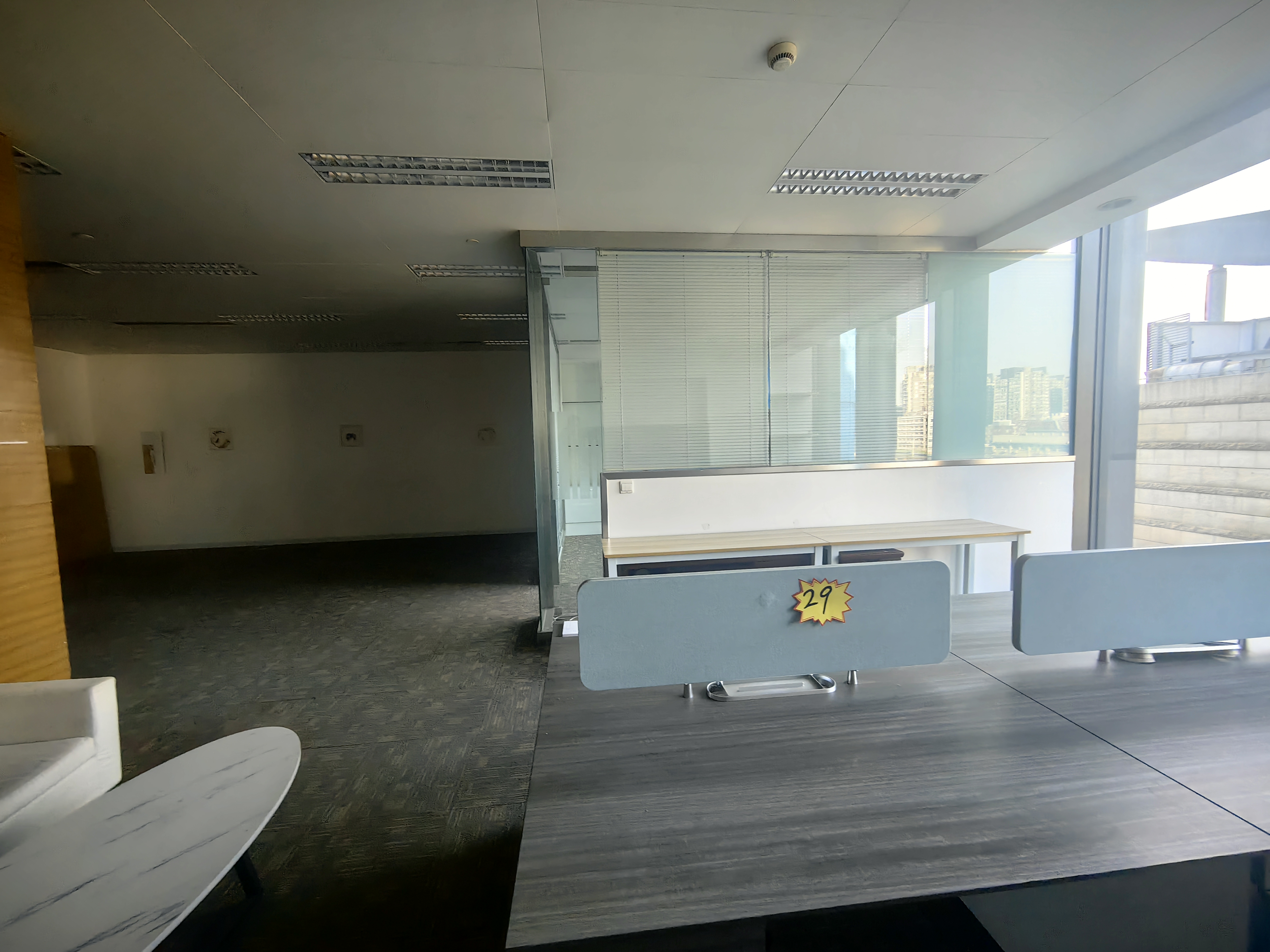 龙华上海绿地中心一期138平米写字楼出租